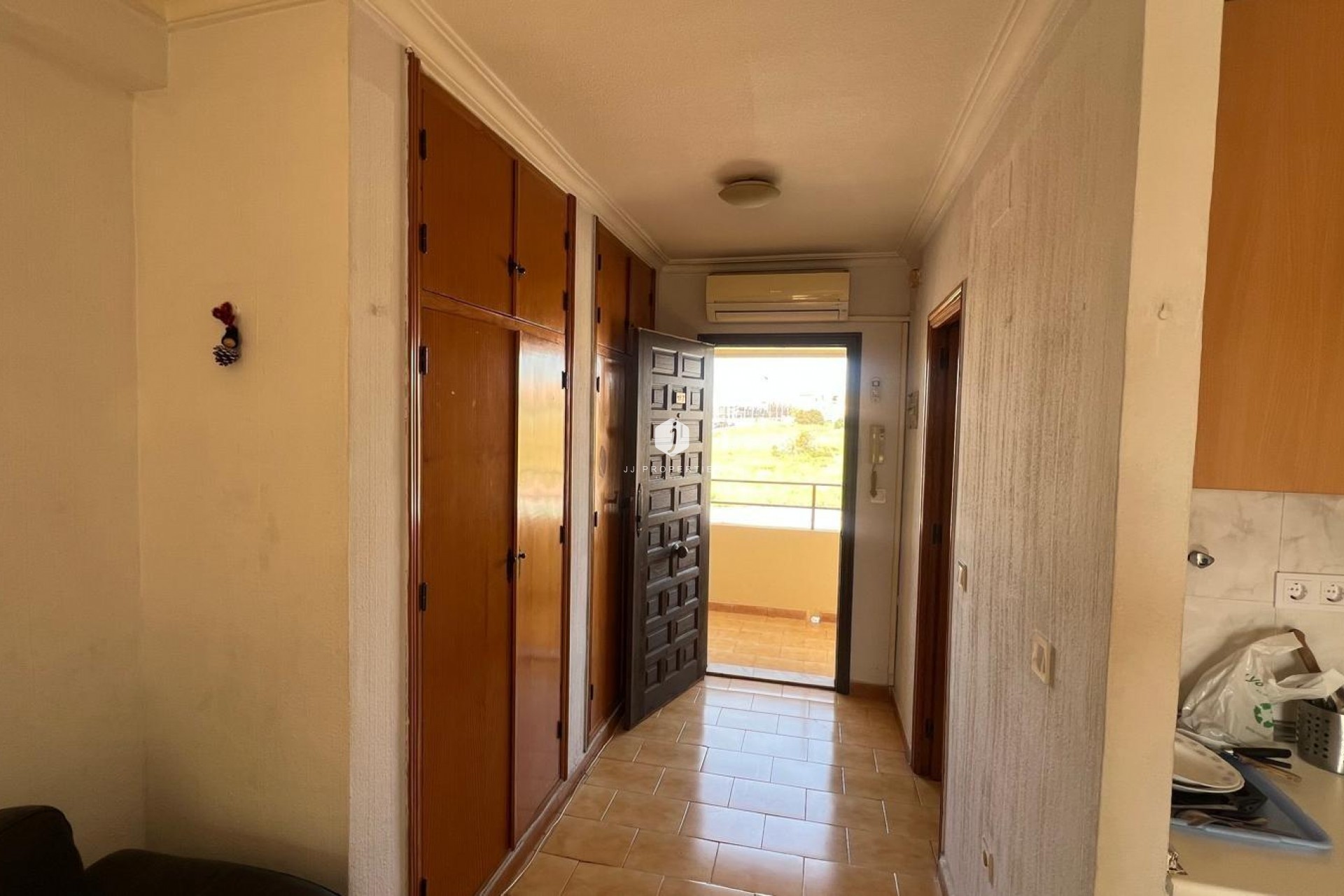 Segunda mano - Apartamento / piso -
Torrevieja - Miramar - Torre Del Moro