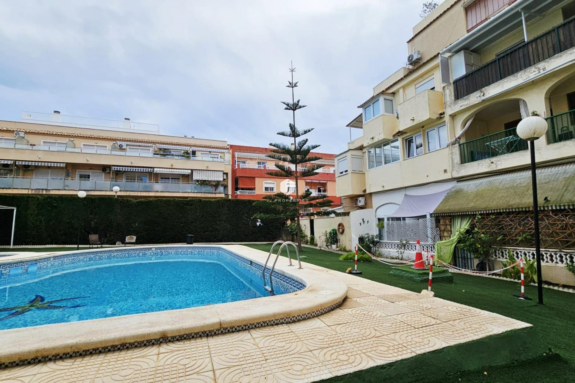 Segunda mano - Apartamento / piso -
Torrevieja - Nueva Torrevieja