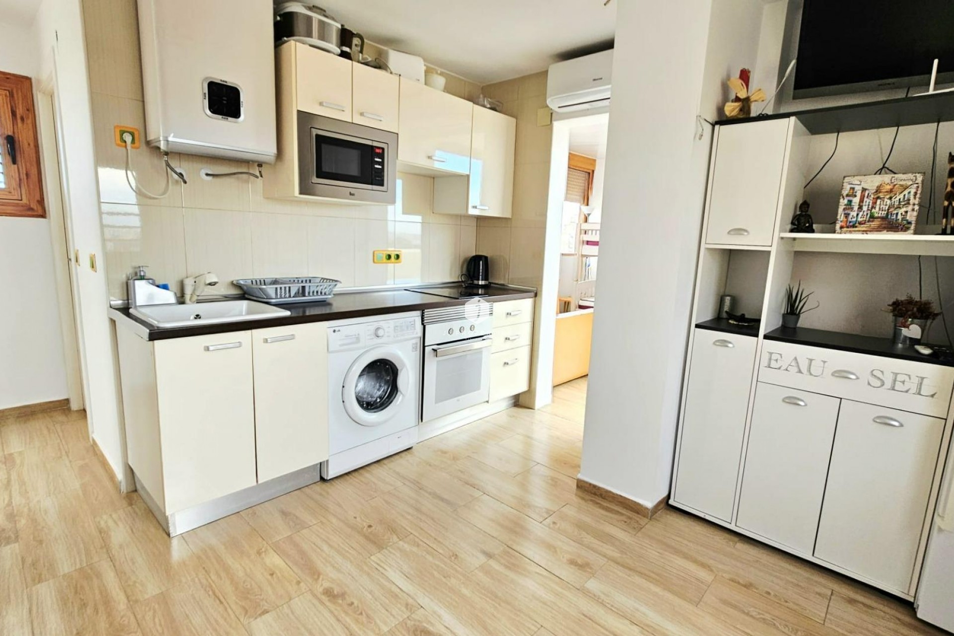 Segunda mano - Apartamento / piso -
Torrevieja - Nueva Torrevieja