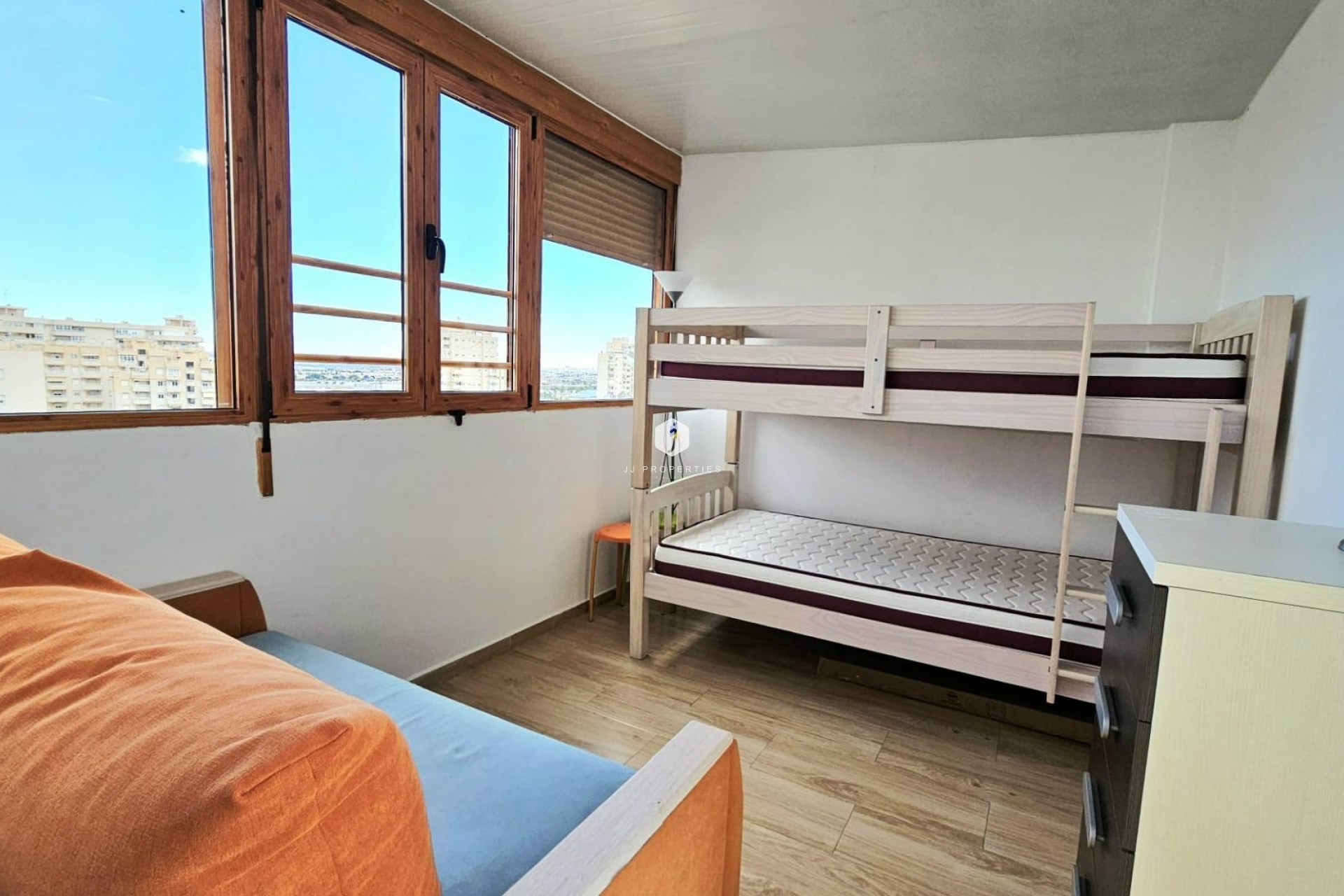 Segunda mano - Apartamento / piso -
Torrevieja - Nueva Torrevieja