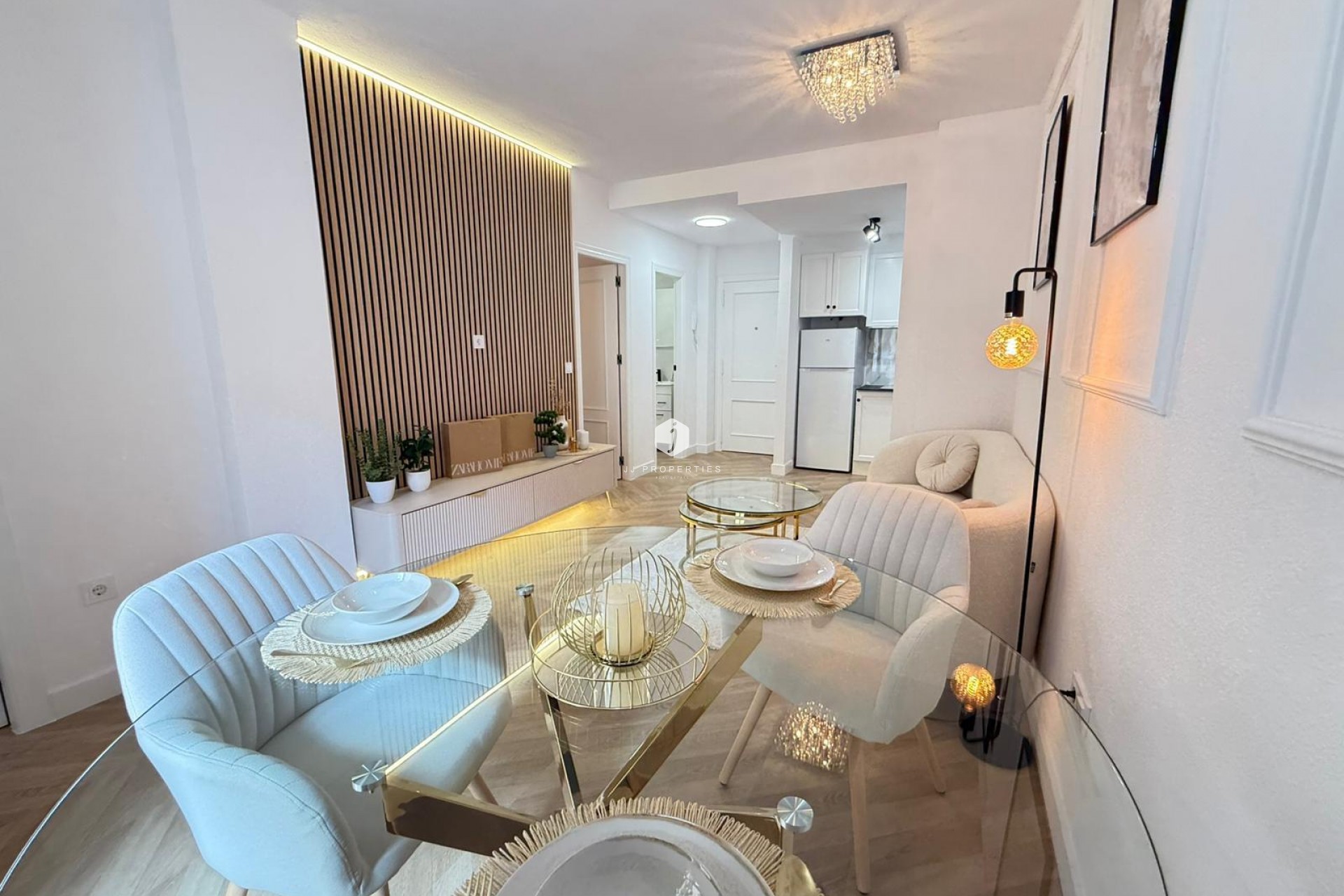 Segunda mano - Apartamento / piso -
Torrevieja - PARQUE DE LAS NACIONES