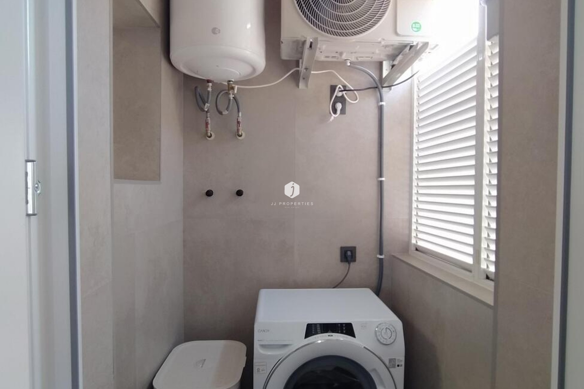 Segunda mano - Apartamento / piso -
Torrevieja - PARQUE DE LAS NACIONES