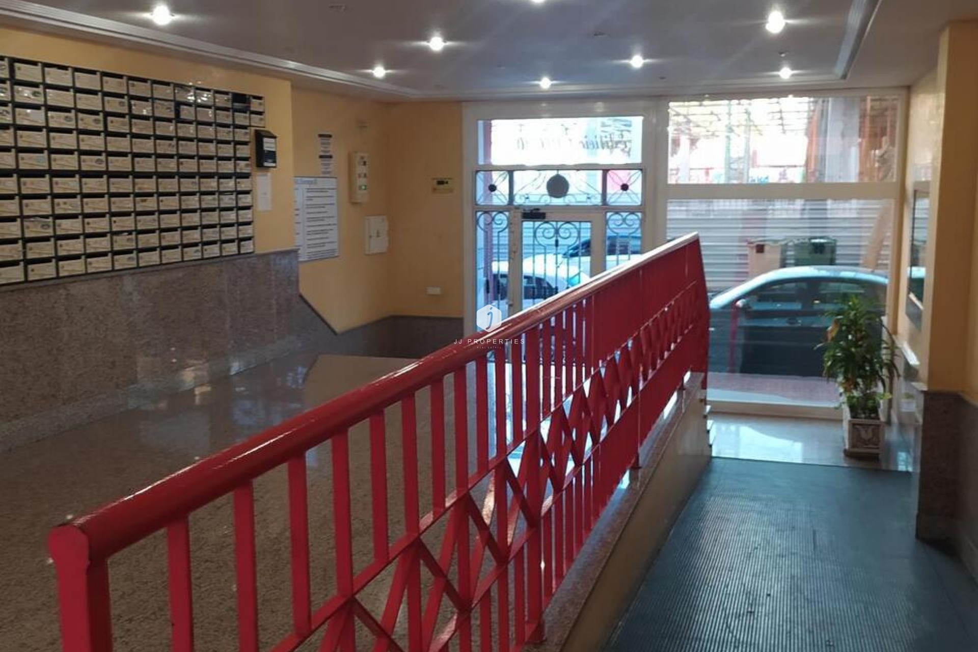 Segunda mano - Apartamento / piso -
Torrevieja - PARQUE DE LAS NACIONES