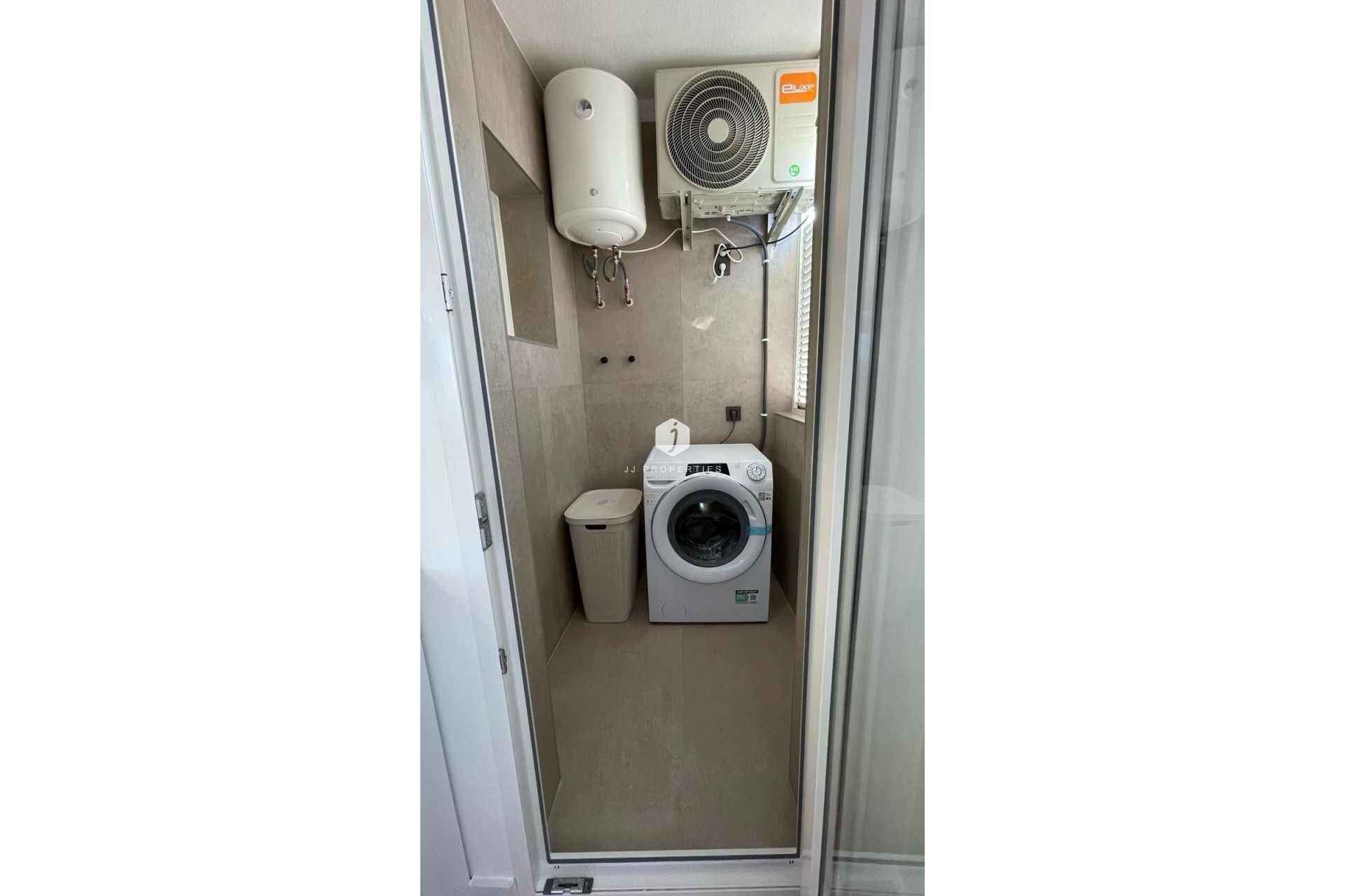 Segunda mano - Apartamento / piso -
Torrevieja - PARQUE DE LAS NACIONES