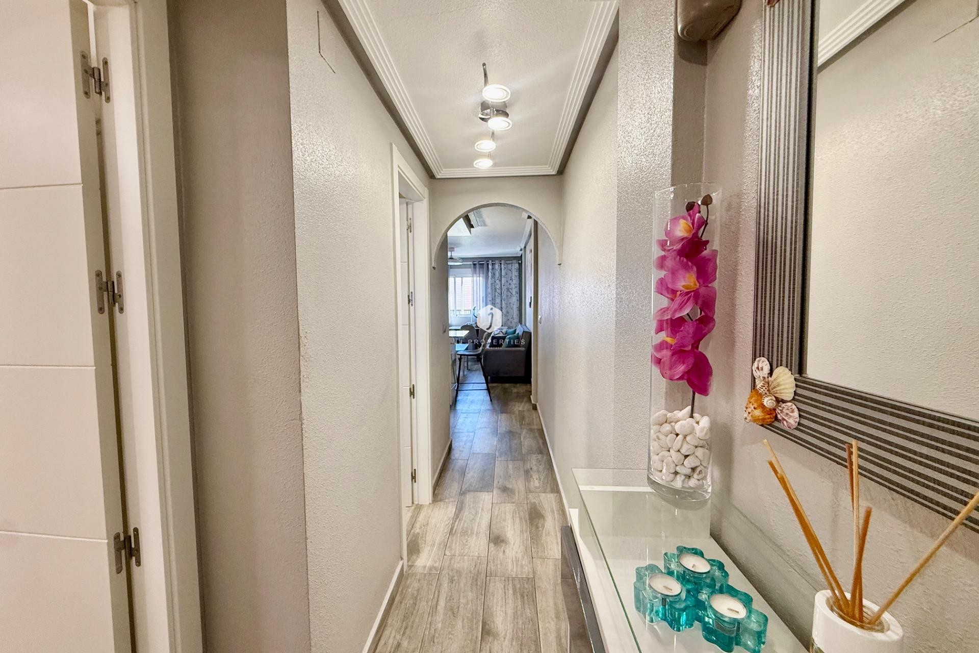 Segunda mano - Apartamento / piso -
Torrevieja - PARQUE DE LAS NACIONES