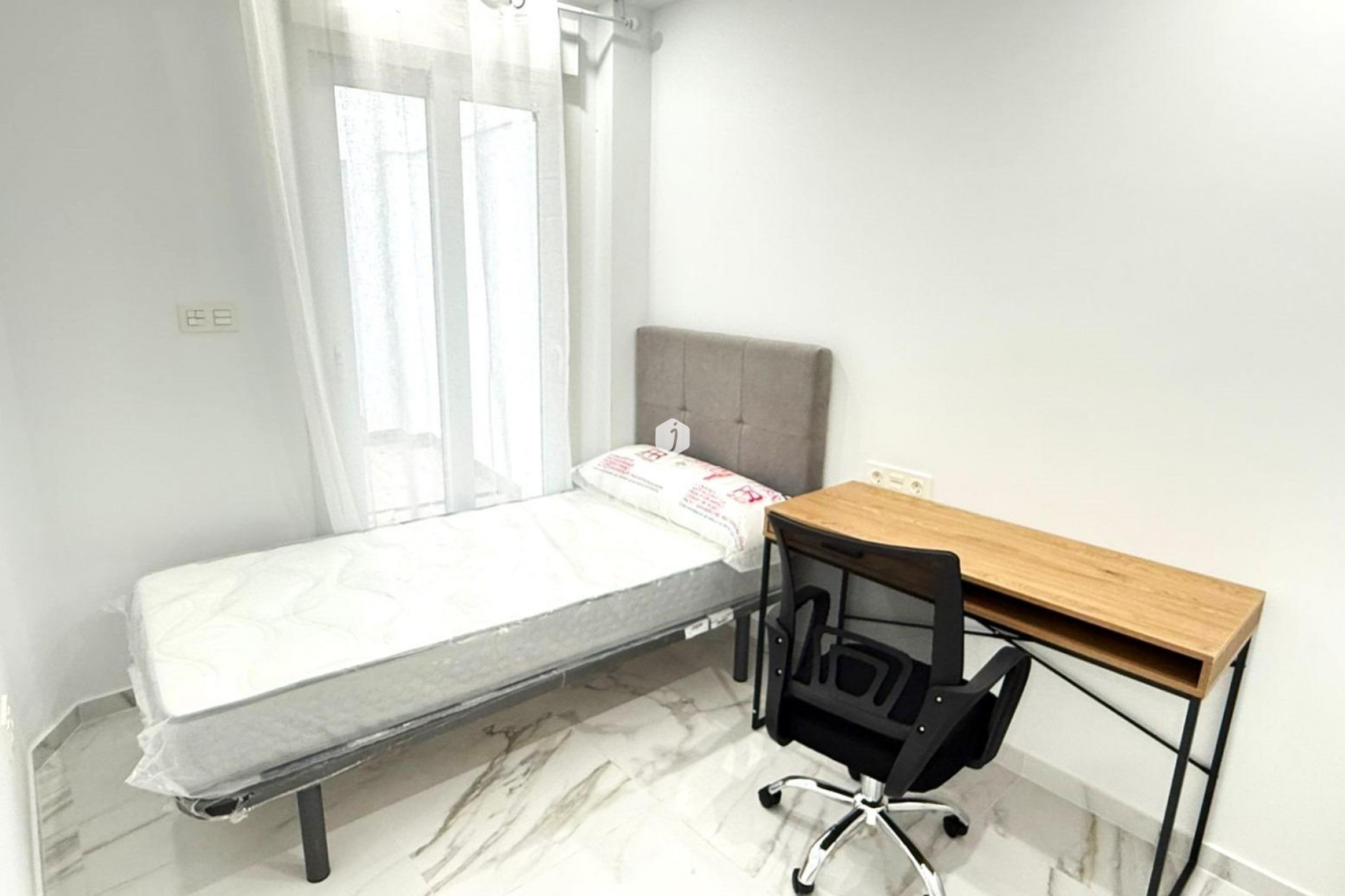 Segunda mano - Apartamento / piso -
Torrevieja - PARQUE DE LAS NACIONES