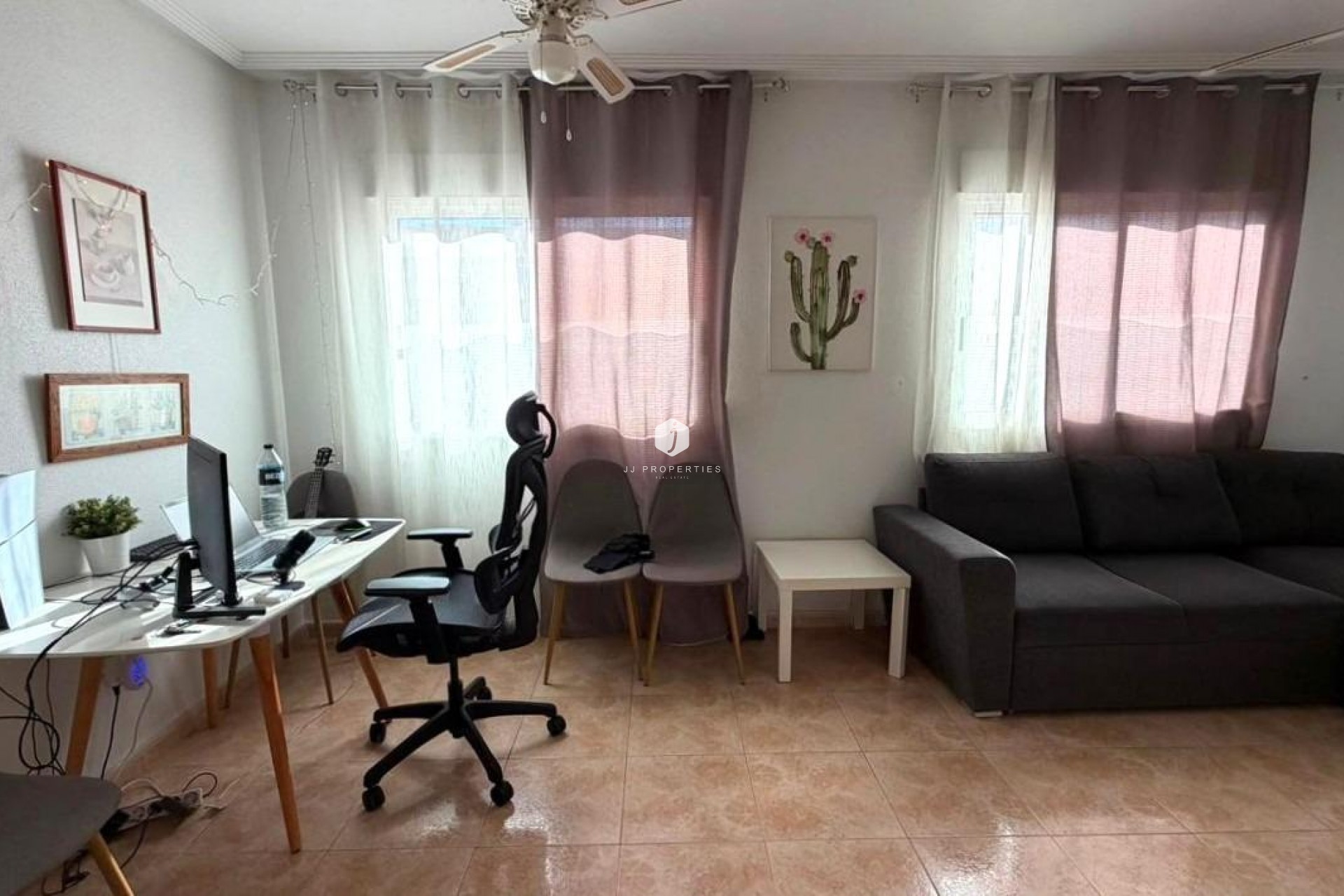 Segunda mano - Apartamento / piso -
Torrevieja - PARQUE DE LAS NACIONES
