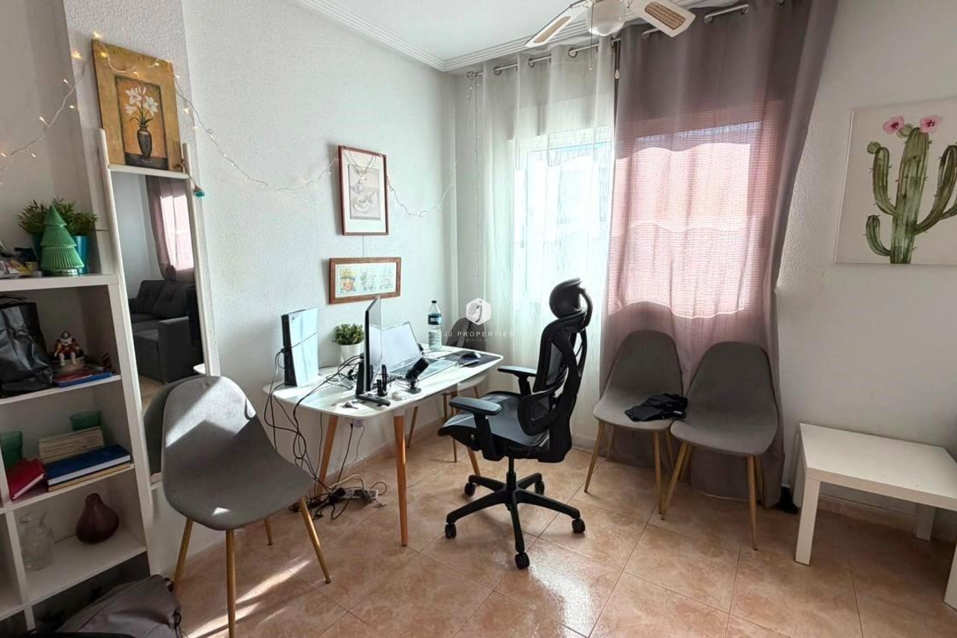 Segunda mano - Apartamento / piso -
Torrevieja - PARQUE DE LAS NACIONES