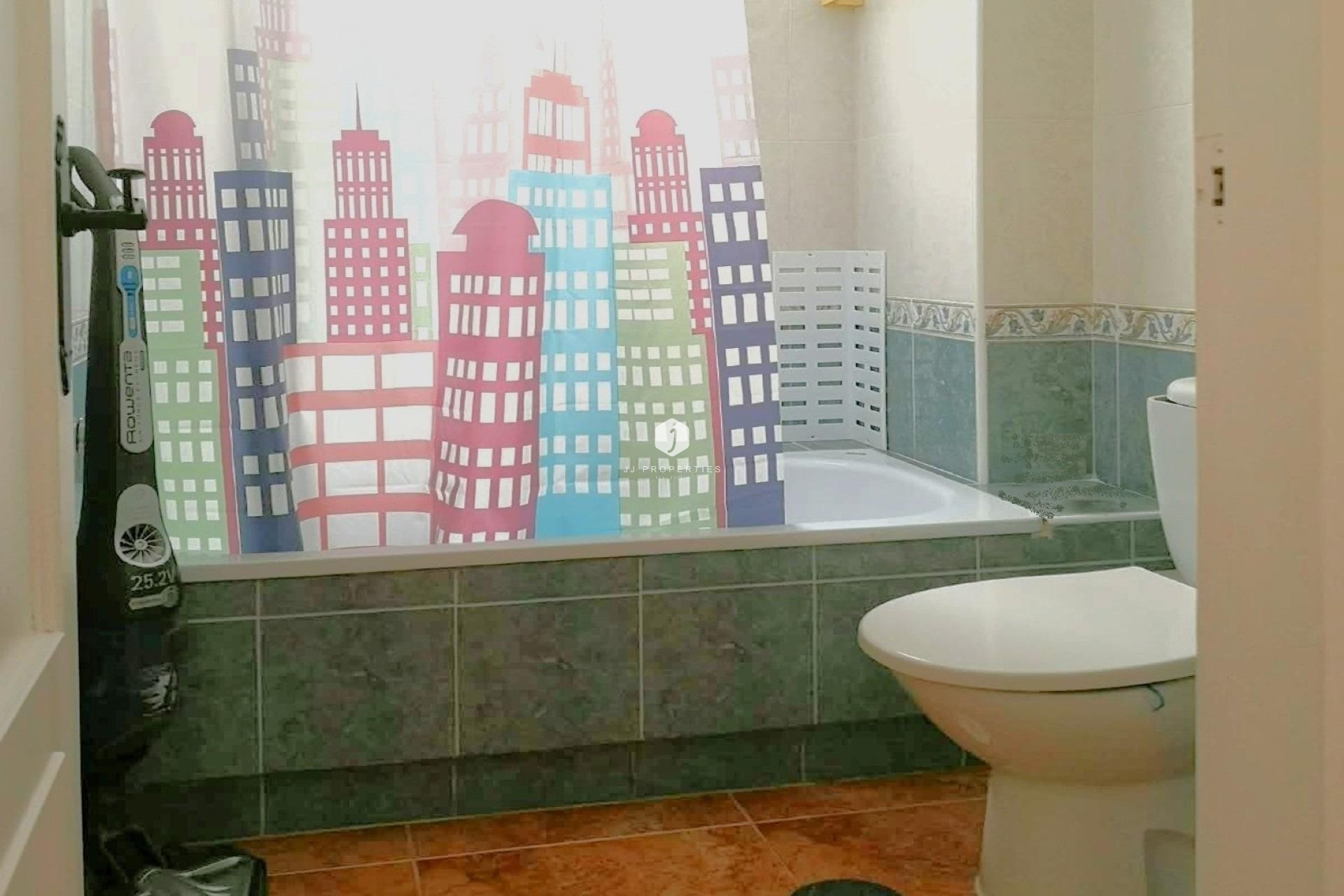 Segunda mano - Apartamento / piso -
Torrevieja - PARQUE DE LAS NACIONES