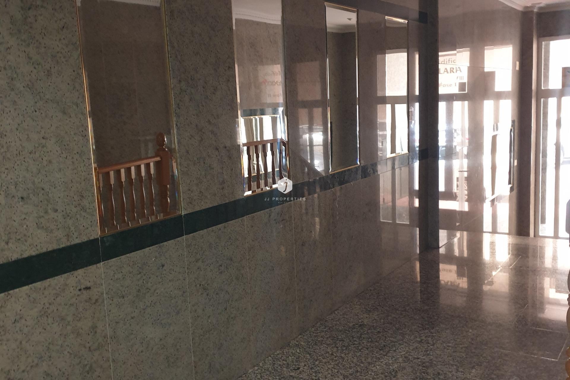 Segunda mano - Apartamento / piso -
Torrevieja - PARQUE DE LAS NACIONES
