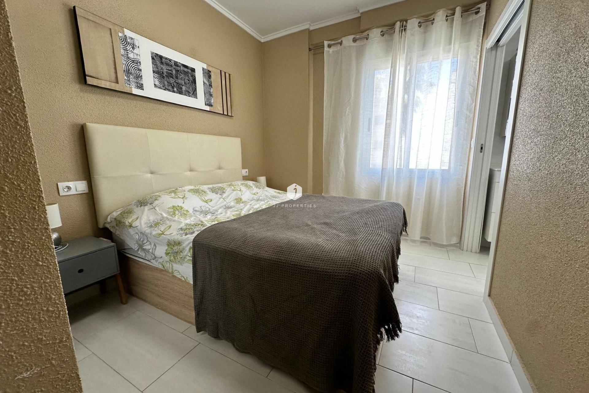 Segunda mano - Apartamento / piso -
Torrevieja - Paseo maritimo