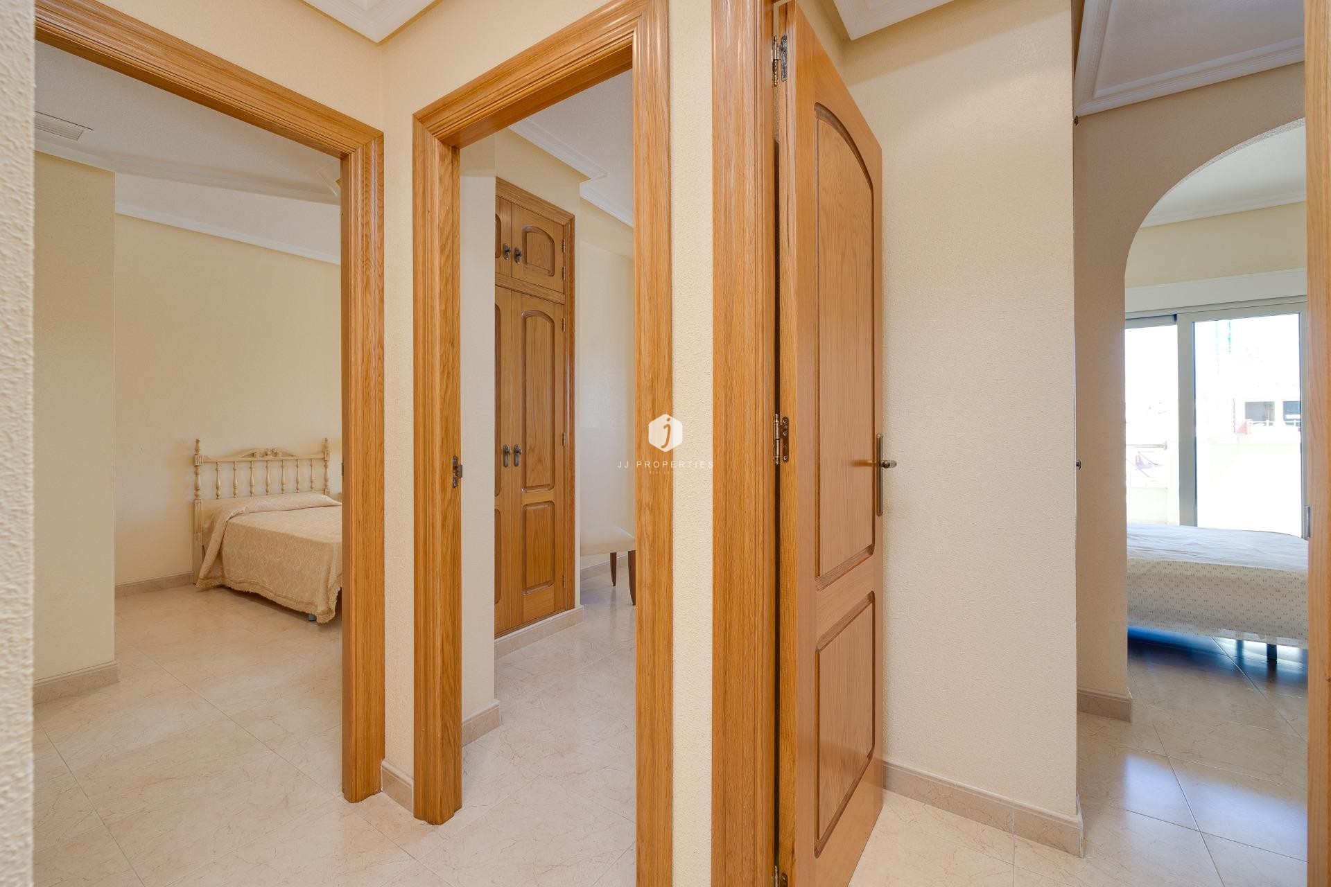 Segunda mano - Apartamento / piso -
Torrevieja - Paseo maritimo