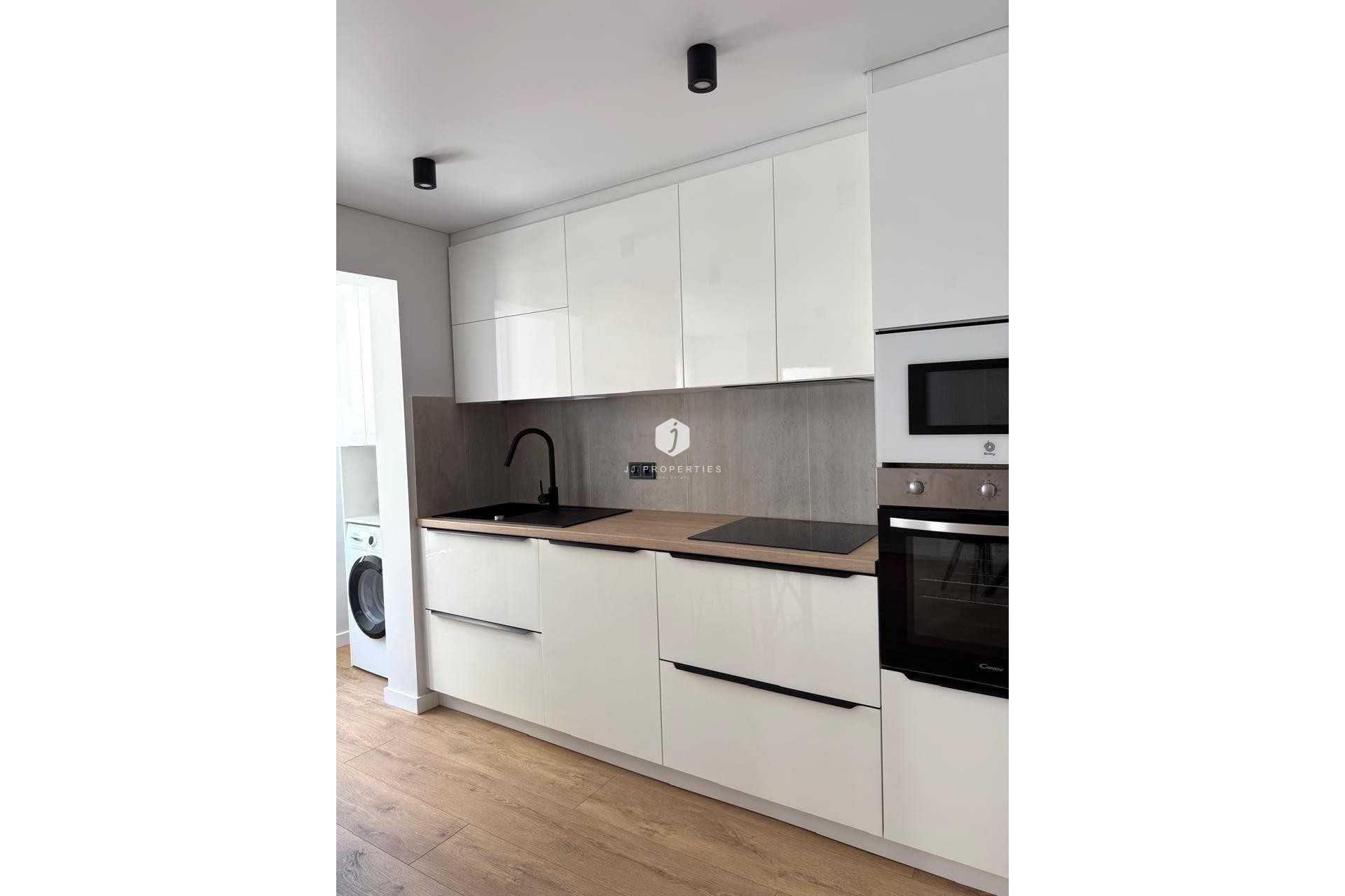 Segunda mano - Apartamento / piso -
Torrevieja - Paseo maritimo