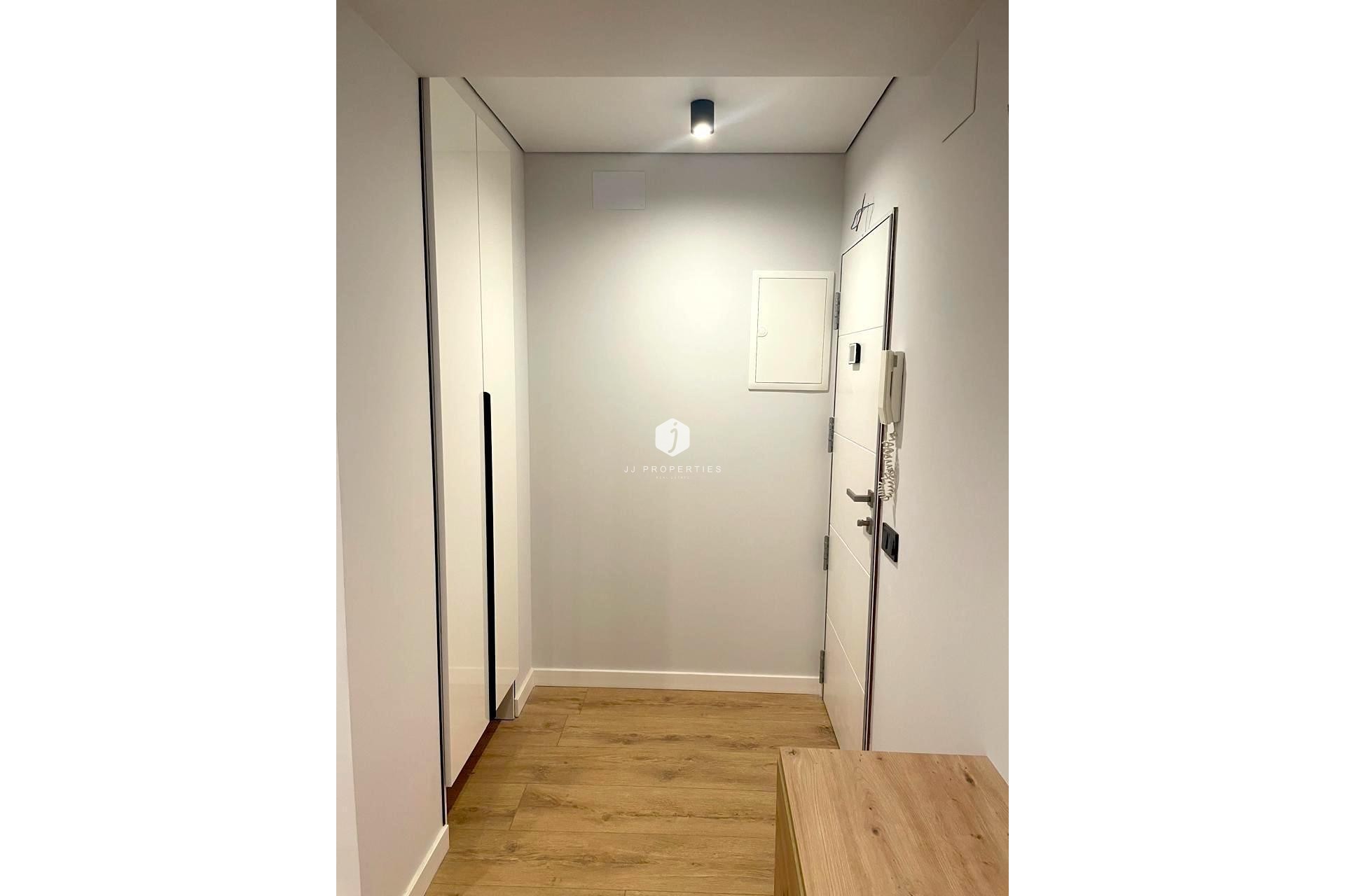 Segunda mano - Apartamento / piso -
Torrevieja - Paseo maritimo