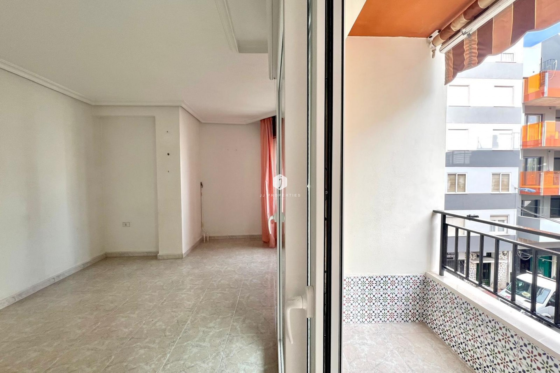 Segunda mano - Apartamento / piso -
Torrevieja - Paseo maritimo