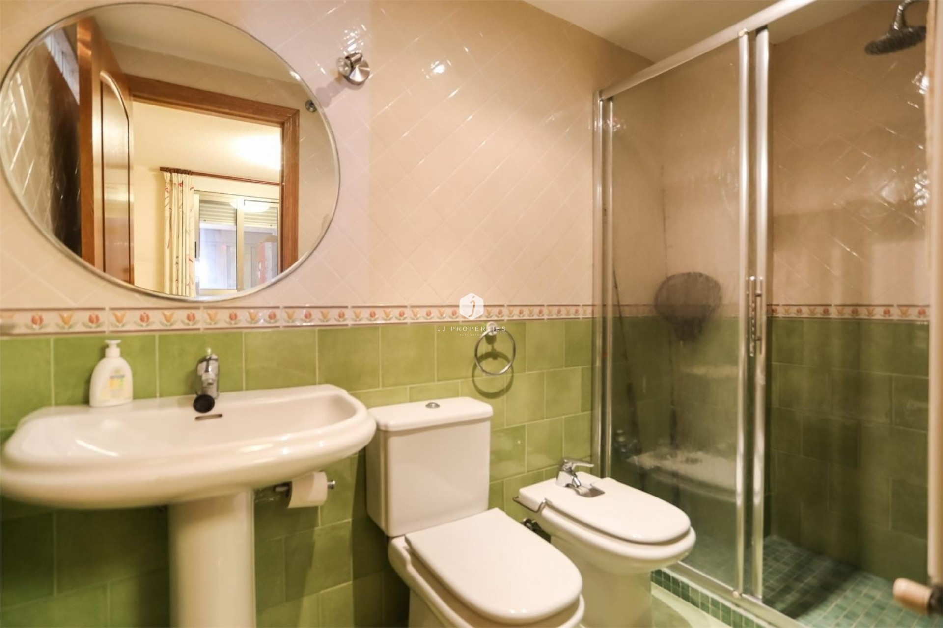 Segunda mano - Apartamento / piso -
Torrevieja - Playa de los locos