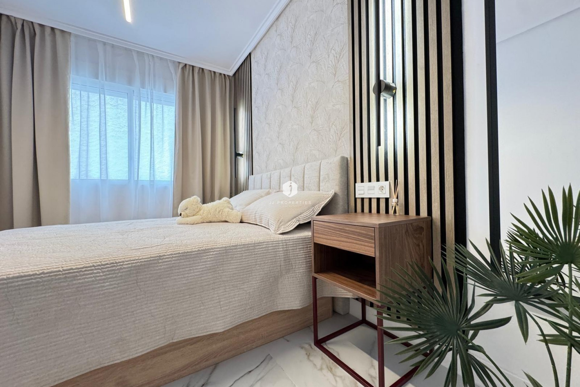 Segunda mano - Apartamento / piso -
Torrevieja - Playa de los Locos