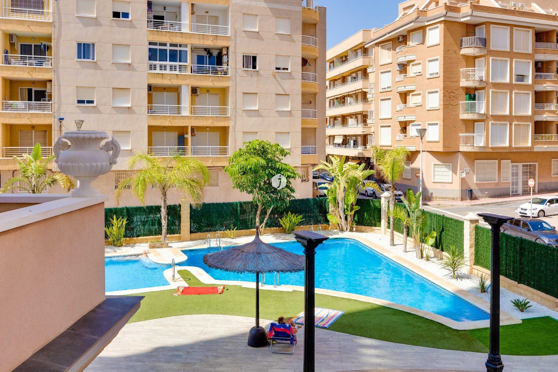 Segunda mano - Apartamento / piso -
Torrevieja - Playa de los Locos