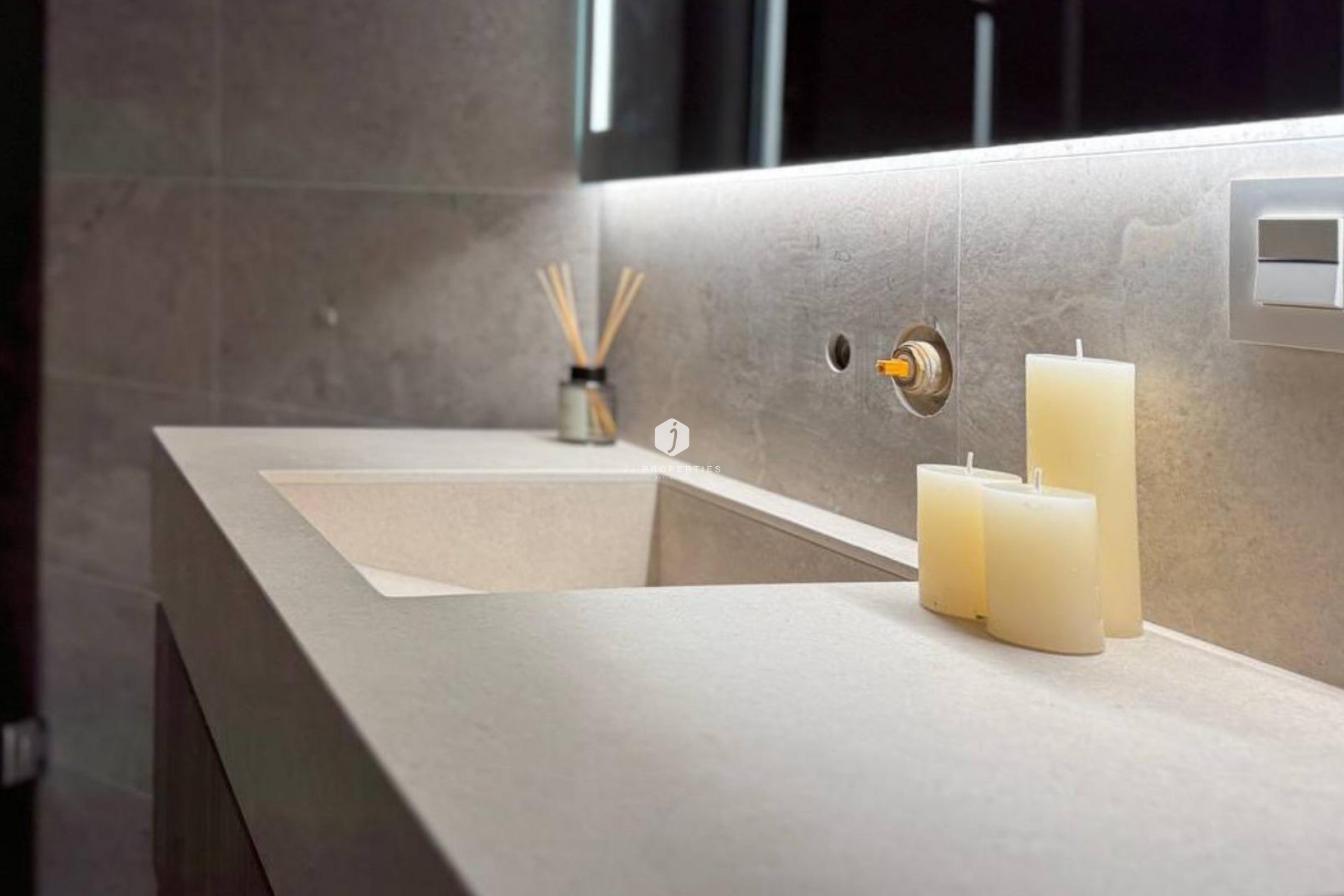 Segunda mano - Apartamento / piso -
Torrevieja - Playa de los Locos