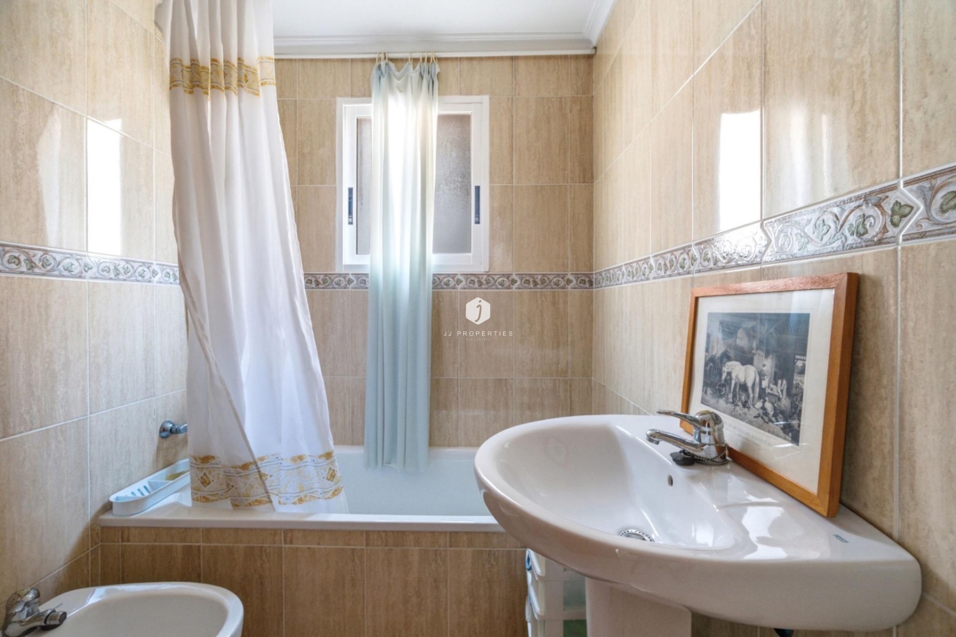 Segunda mano - Apartamento / piso -
Torrevieja - Playa de los locos