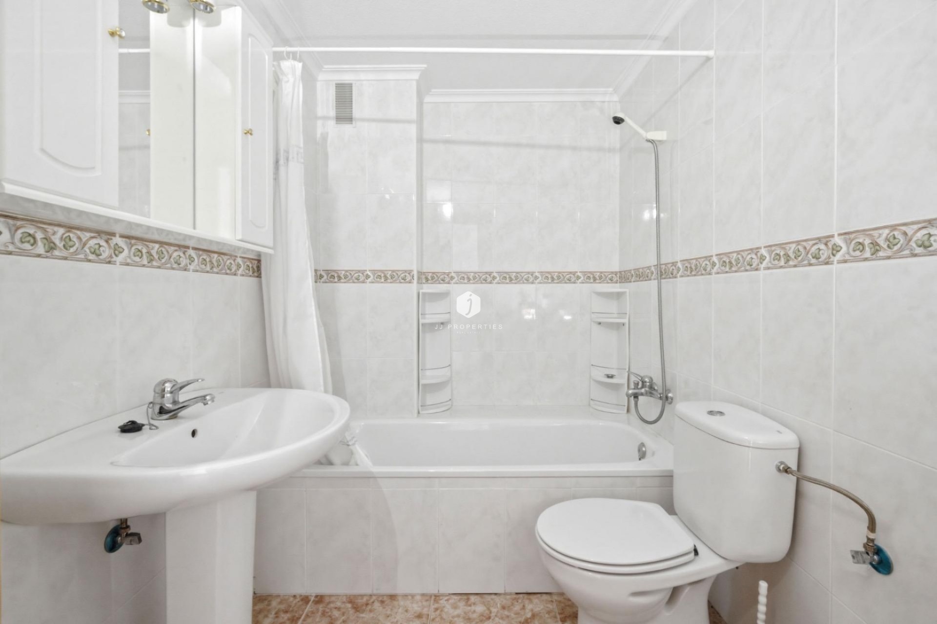 Segunda mano - Apartamento / piso -
Torrevieja - Playa de los locos