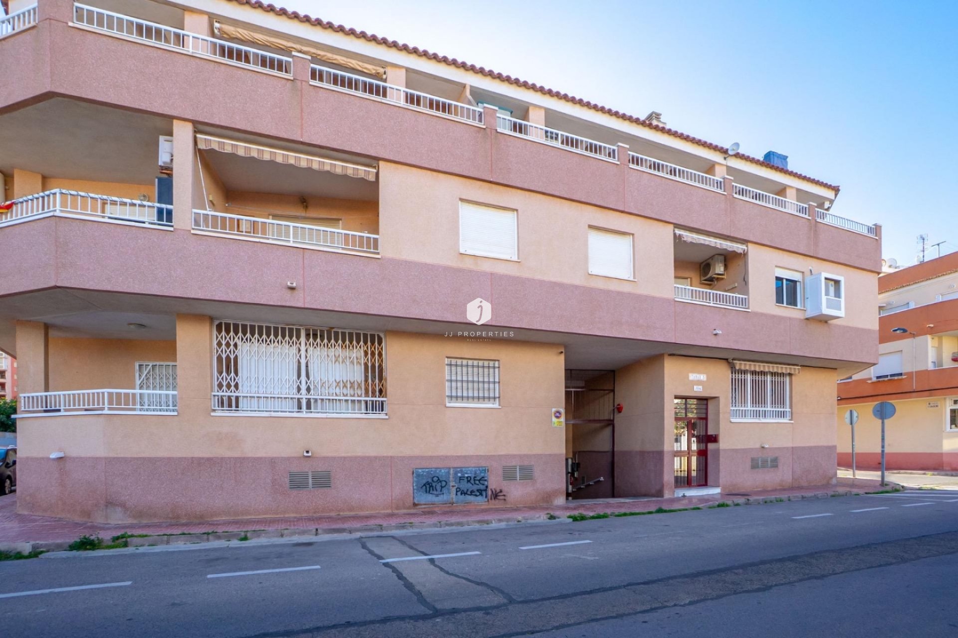 Segunda mano - Apartamento / piso -
Torrevieja - Playa de los locos