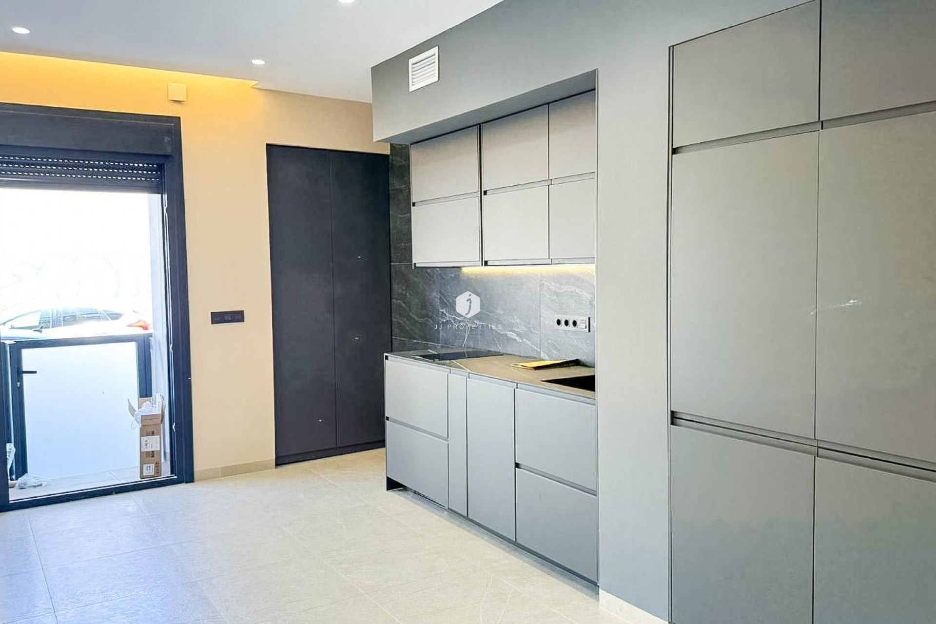 Segunda mano - Apartamento / piso -
Torrevieja - Playa de los Locos