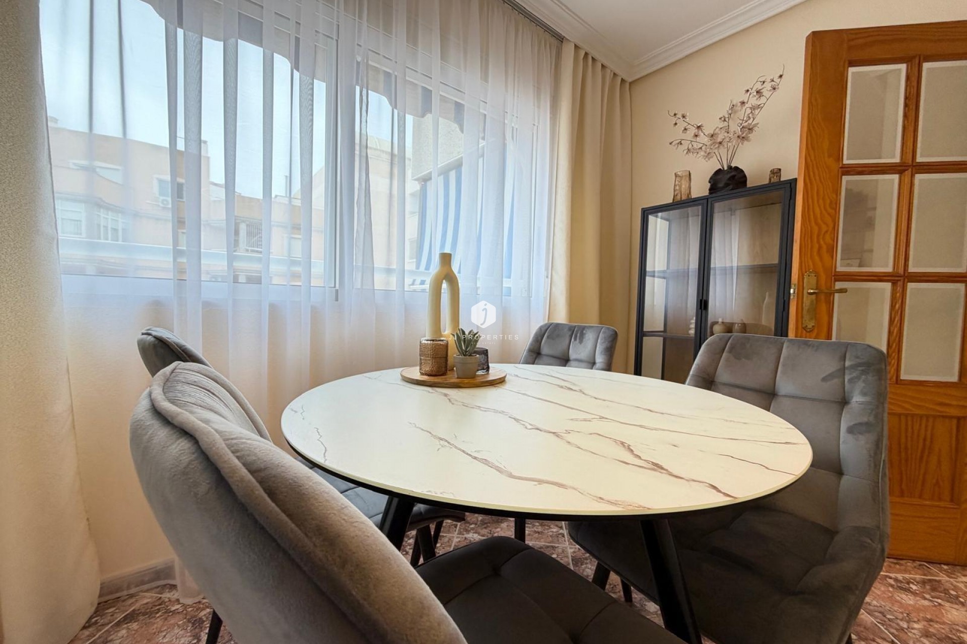 Segunda mano - Apartamento / piso -
Torrevieja - Playa de los Locos