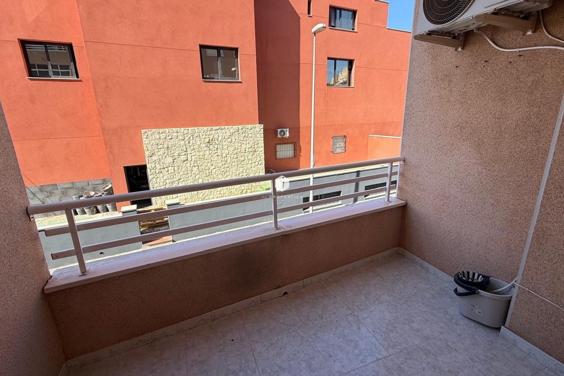 Segunda mano - Apartamento / piso -
Torrevieja - Playa de los Locos