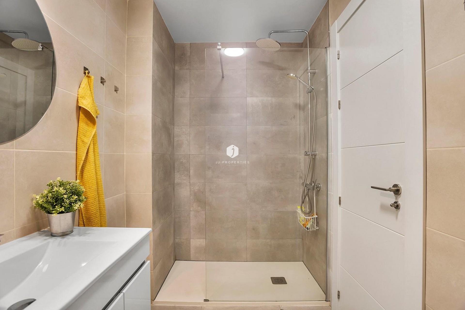 Segunda mano - Apartamento / piso -
Torrevieja - Playa de los Locos