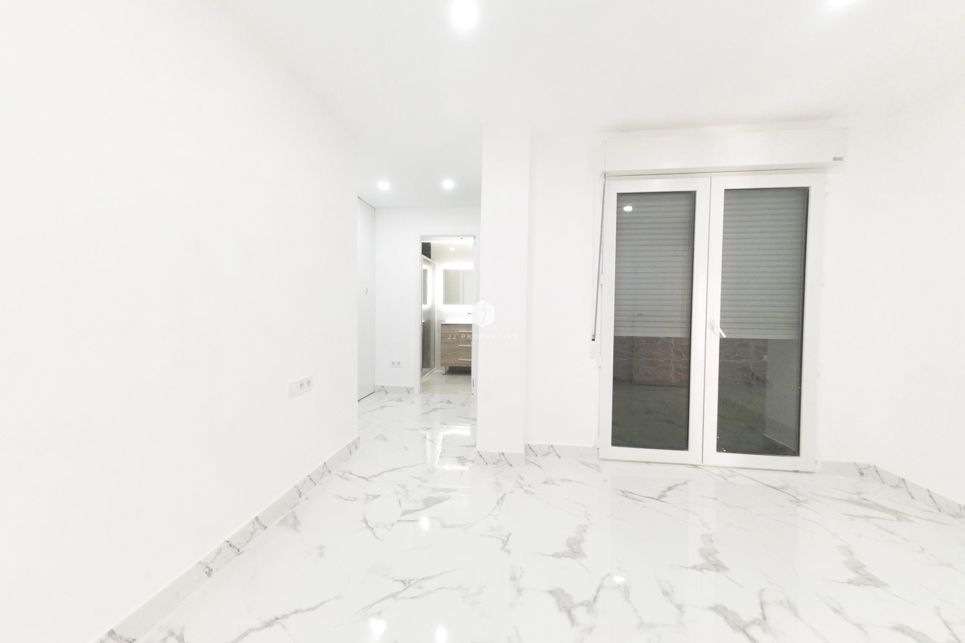 Segunda mano - Apartamento / piso -
Torrevieja - Playa de los Naufragos