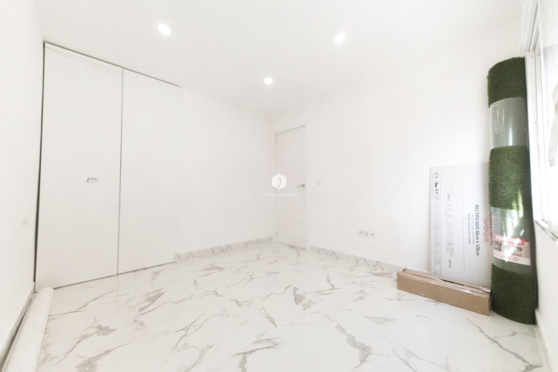 Segunda mano - Apartamento / piso -
Torrevieja - Playa de los Naufragos