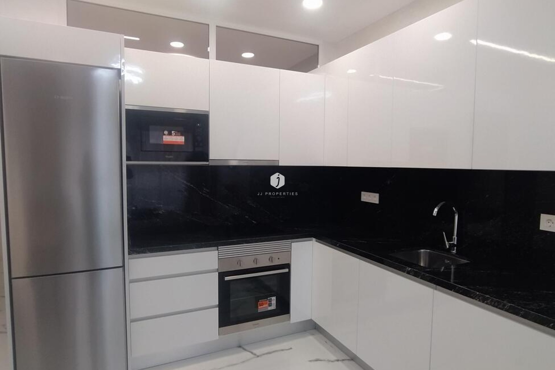 Segunda mano - Apartamento / piso -
Torrevieja - Playa del Cura