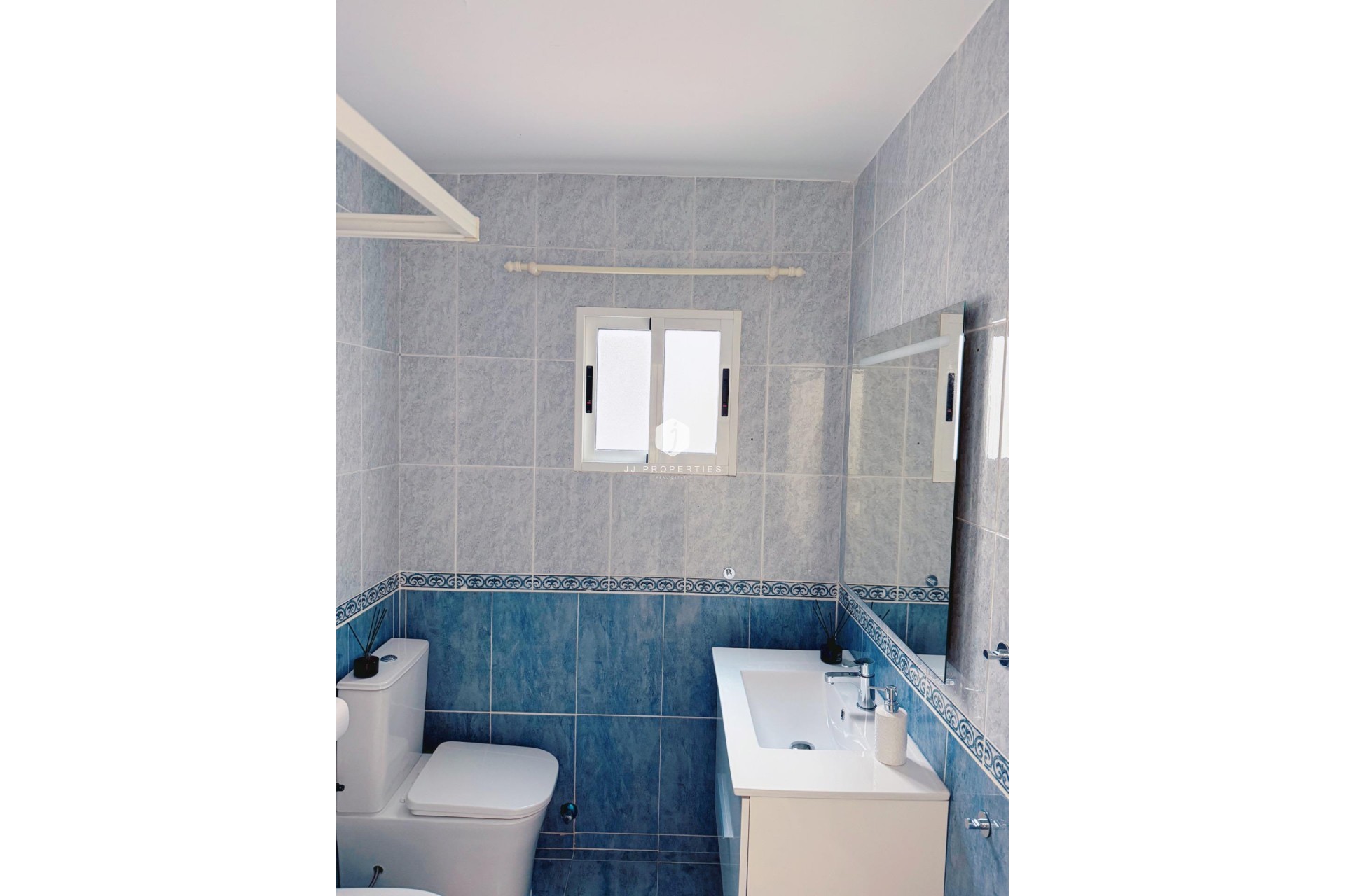 Segunda mano - Apartamento / piso -
Torrevieja - Playa del Cura