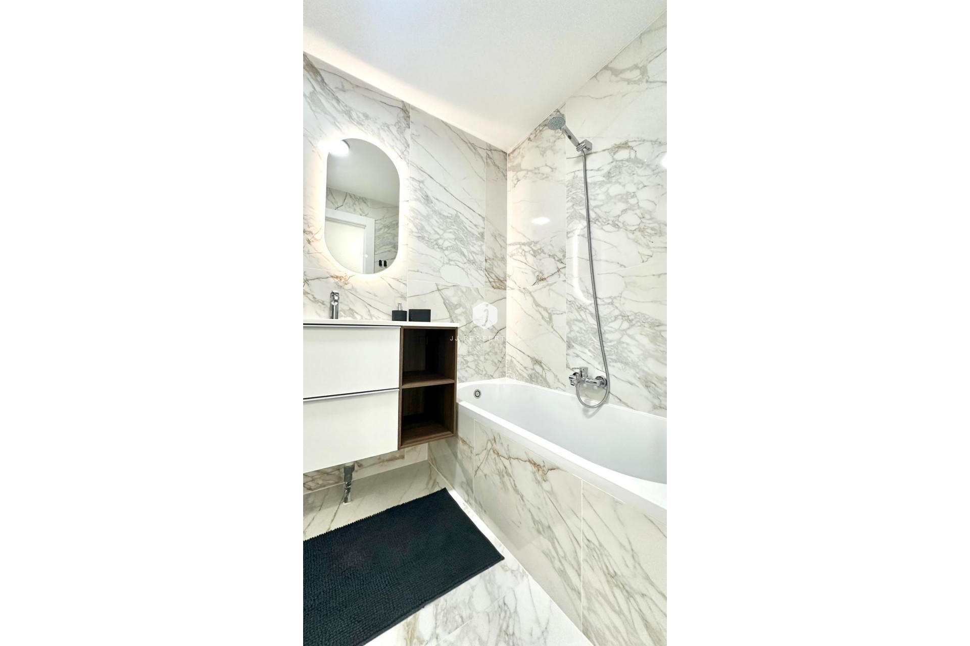 Segunda mano - Apartamento / piso -
Torrevieja - Playa del Cura