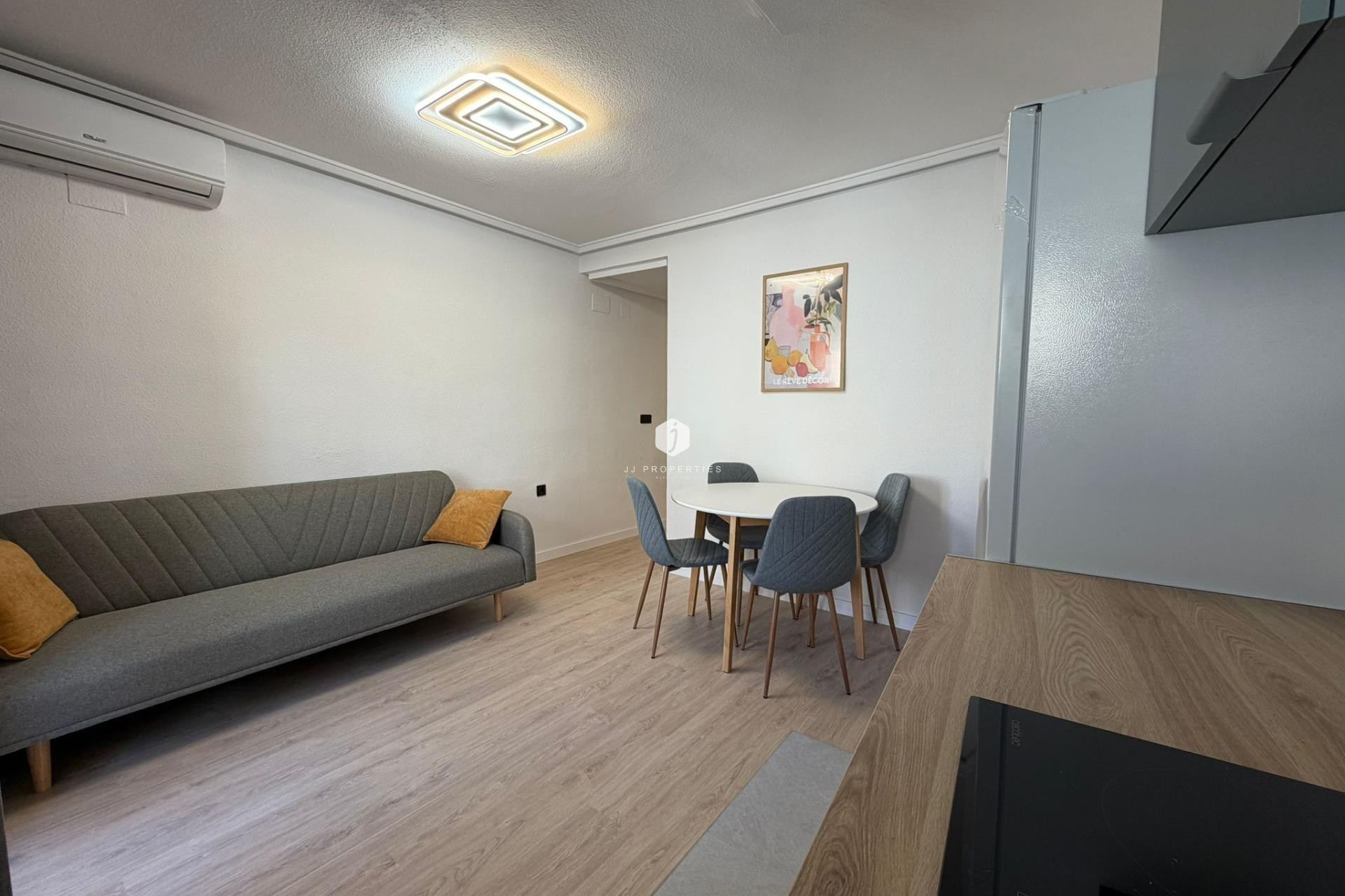 Segunda mano - Apartamento / piso -
Torrevieja - Playa del Cura