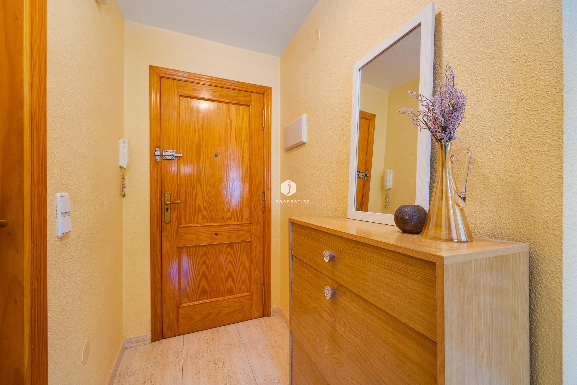 Segunda mano - Apartamento / piso -
Torrevieja - Playa del Cura