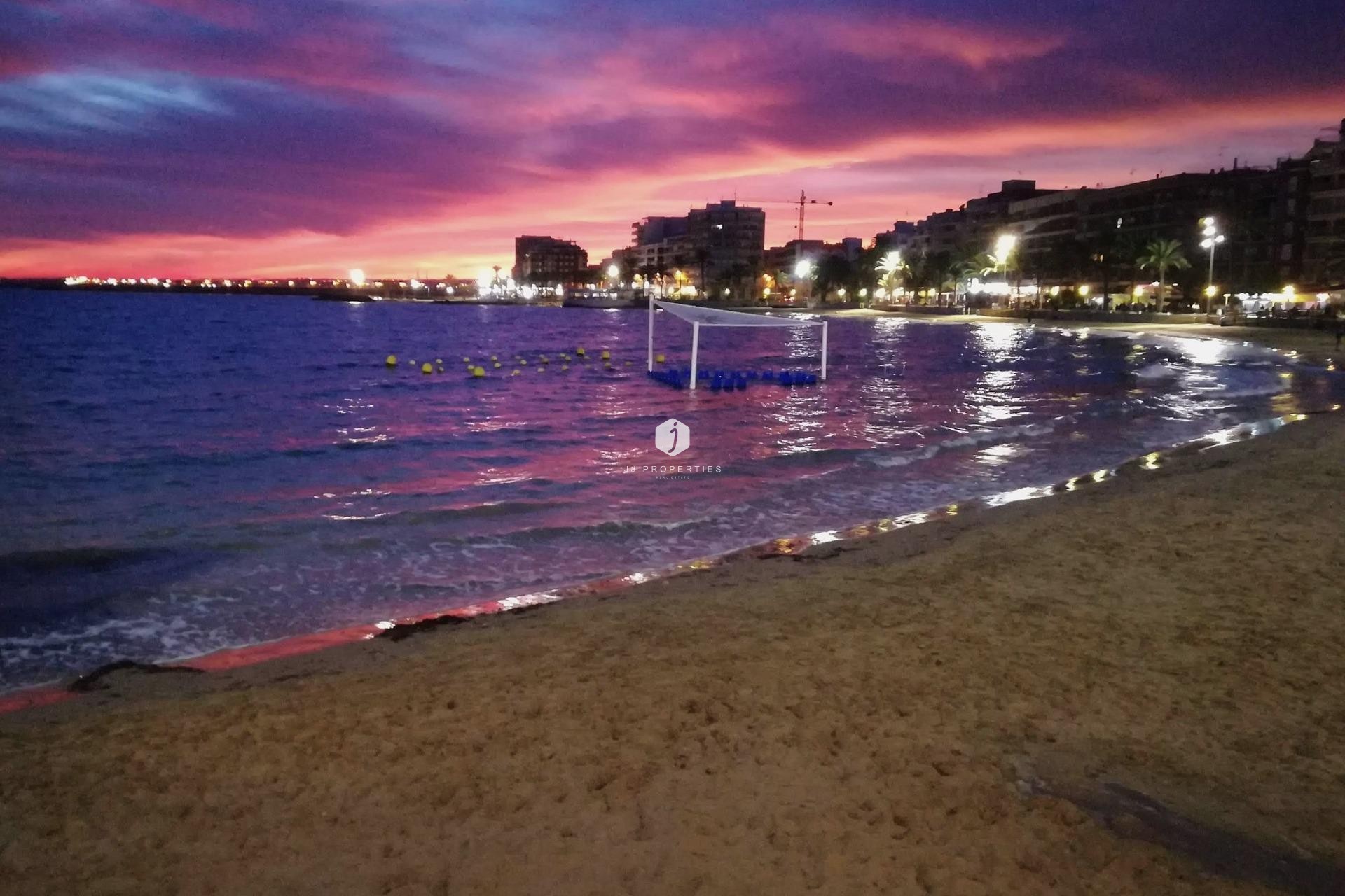Segunda mano - Apartamento / piso -
Torrevieja - Playa del Cura