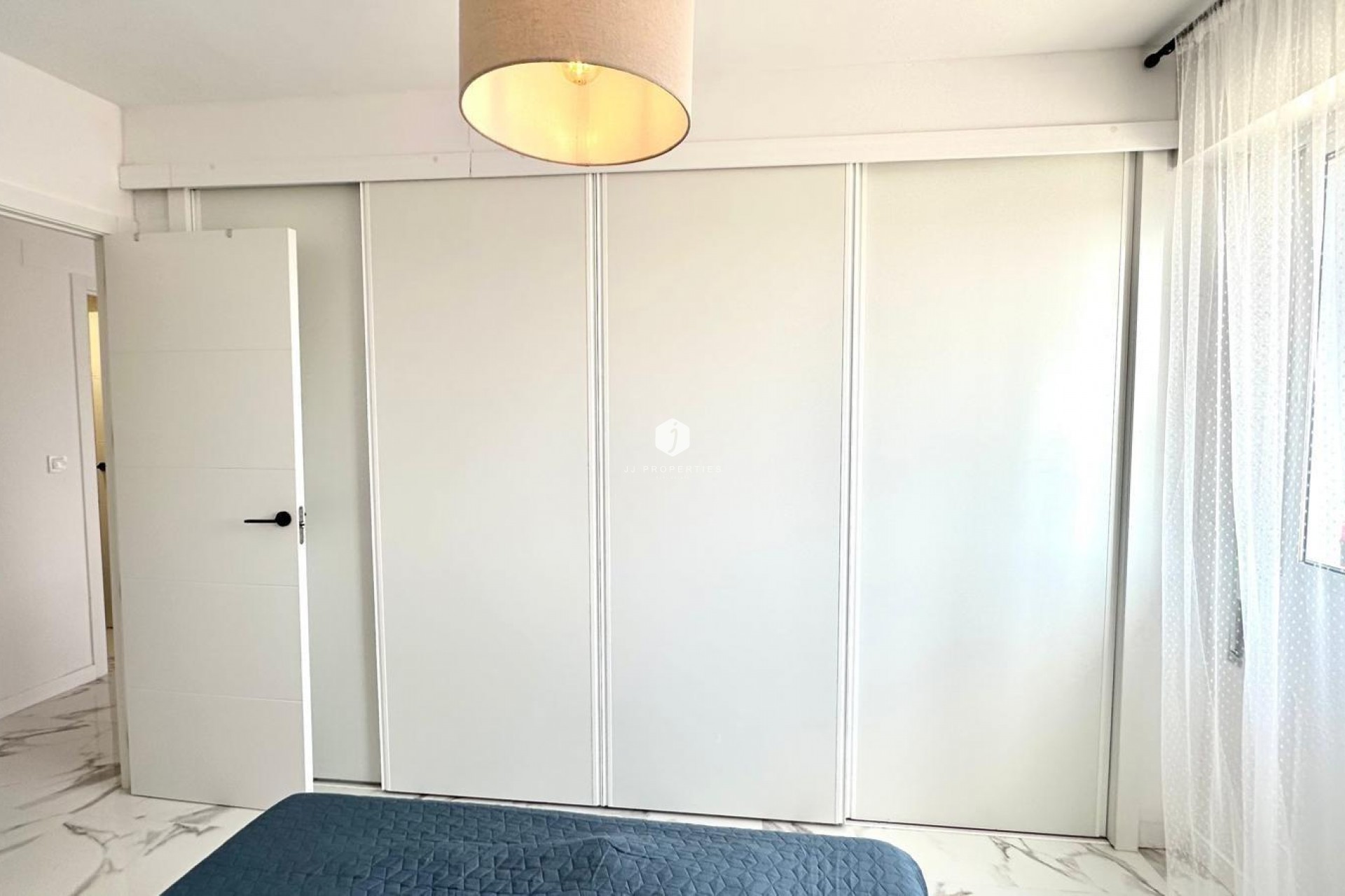 Segunda mano - Apartamento / piso -
Torrevieja - Punta prima