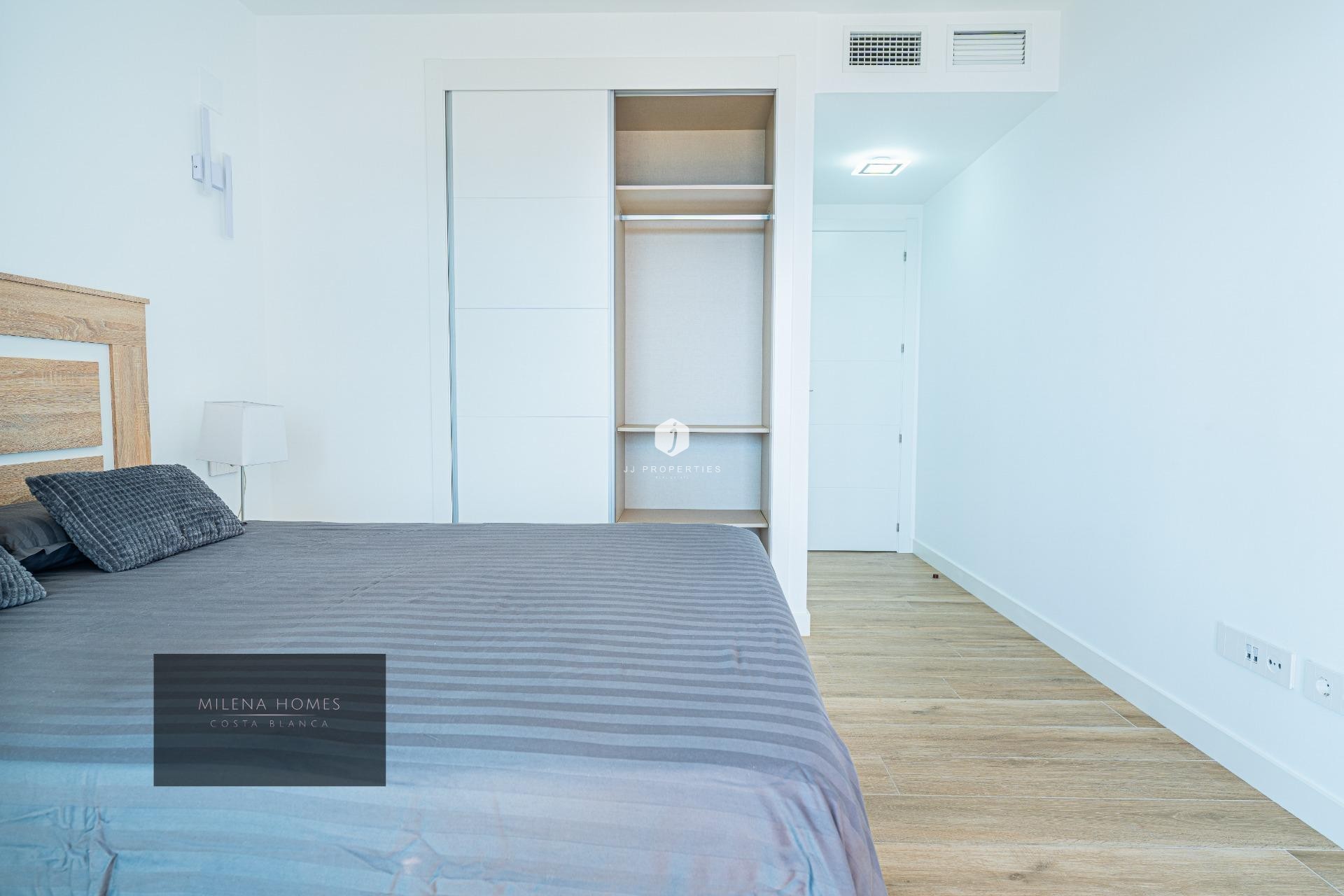 Segunda mano - Apartamento / piso -
Torrevieja - Punta prima