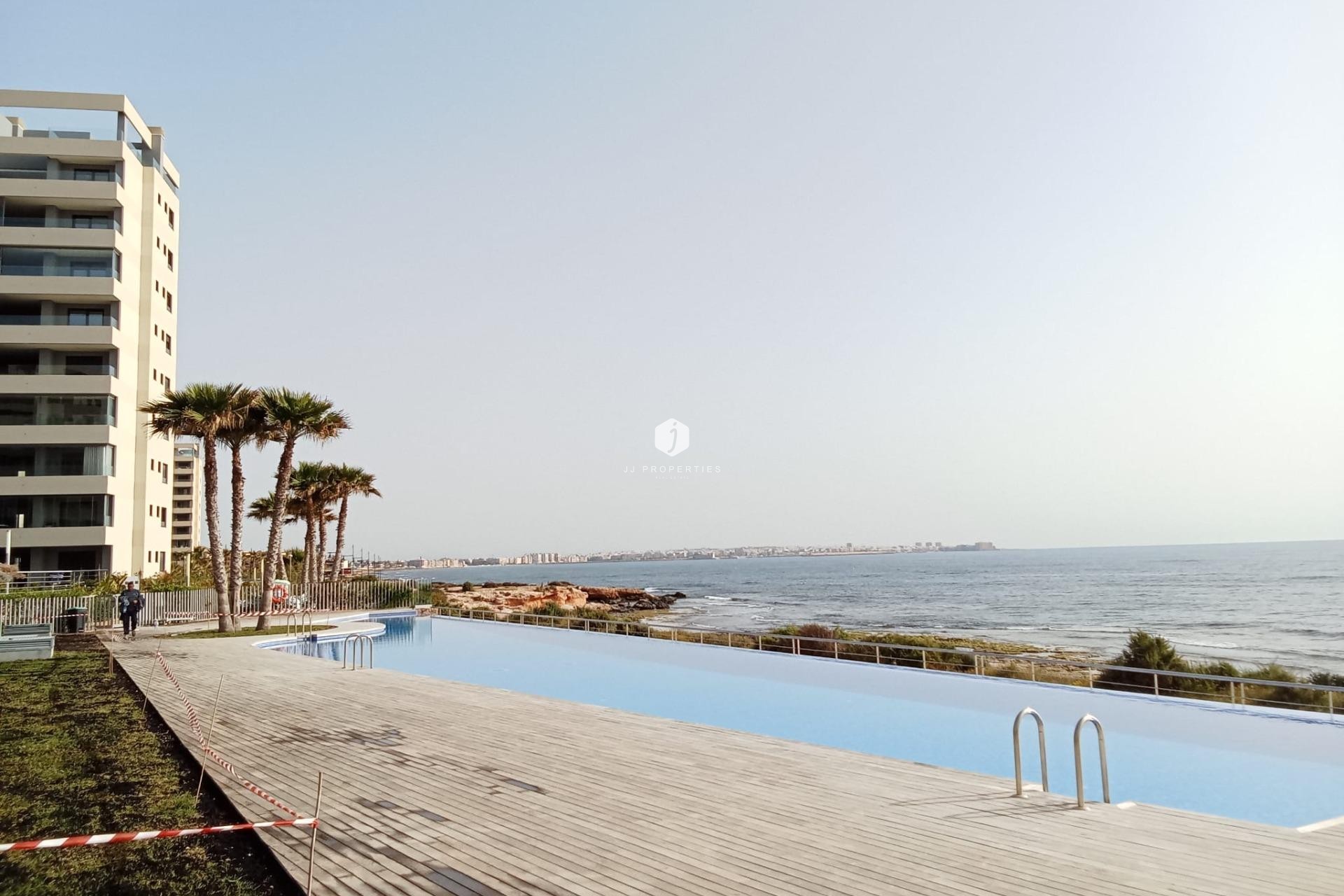Segunda mano - Apartamento / piso -
Torrevieja - Punta prima