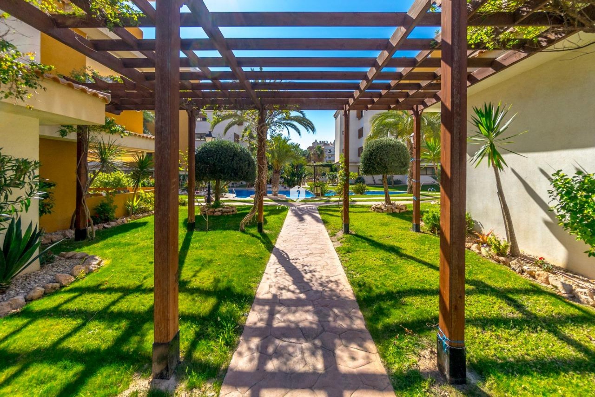 Segunda mano - Apartamento / piso -
Torrevieja - Punta prima