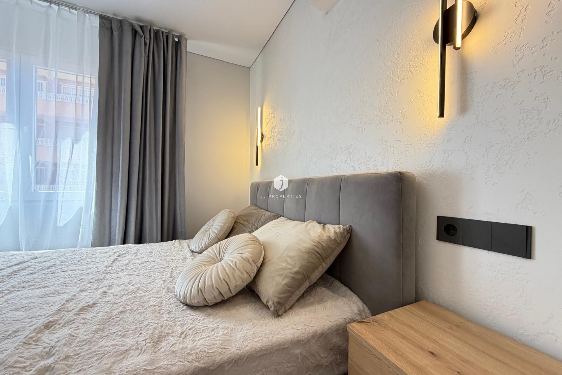 Segunda mano - Apartamento / piso -
Torrevieja - Punta prima