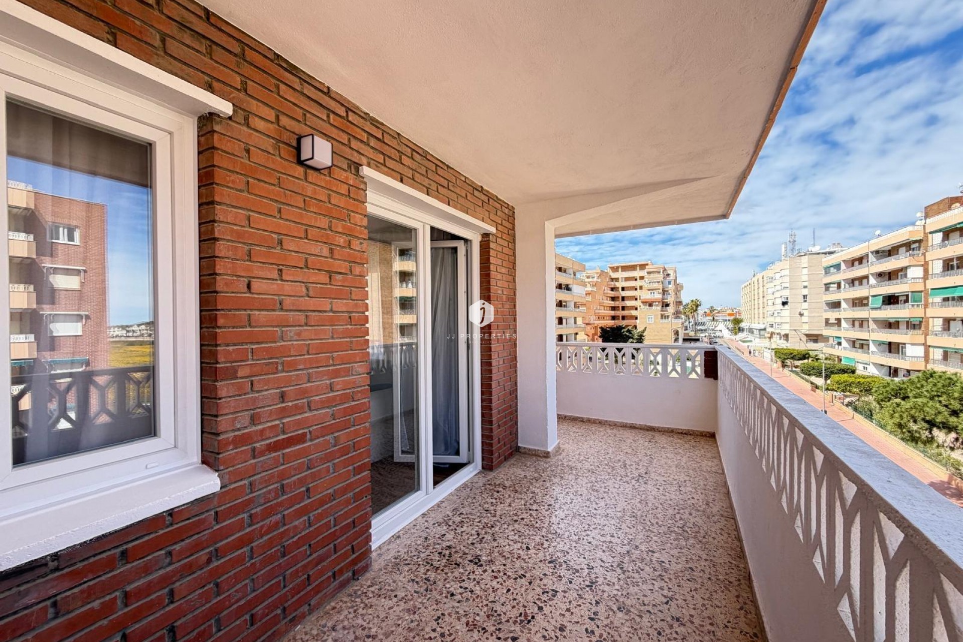 Segunda mano - Apartamento / piso -
Torrevieja - Punta prima