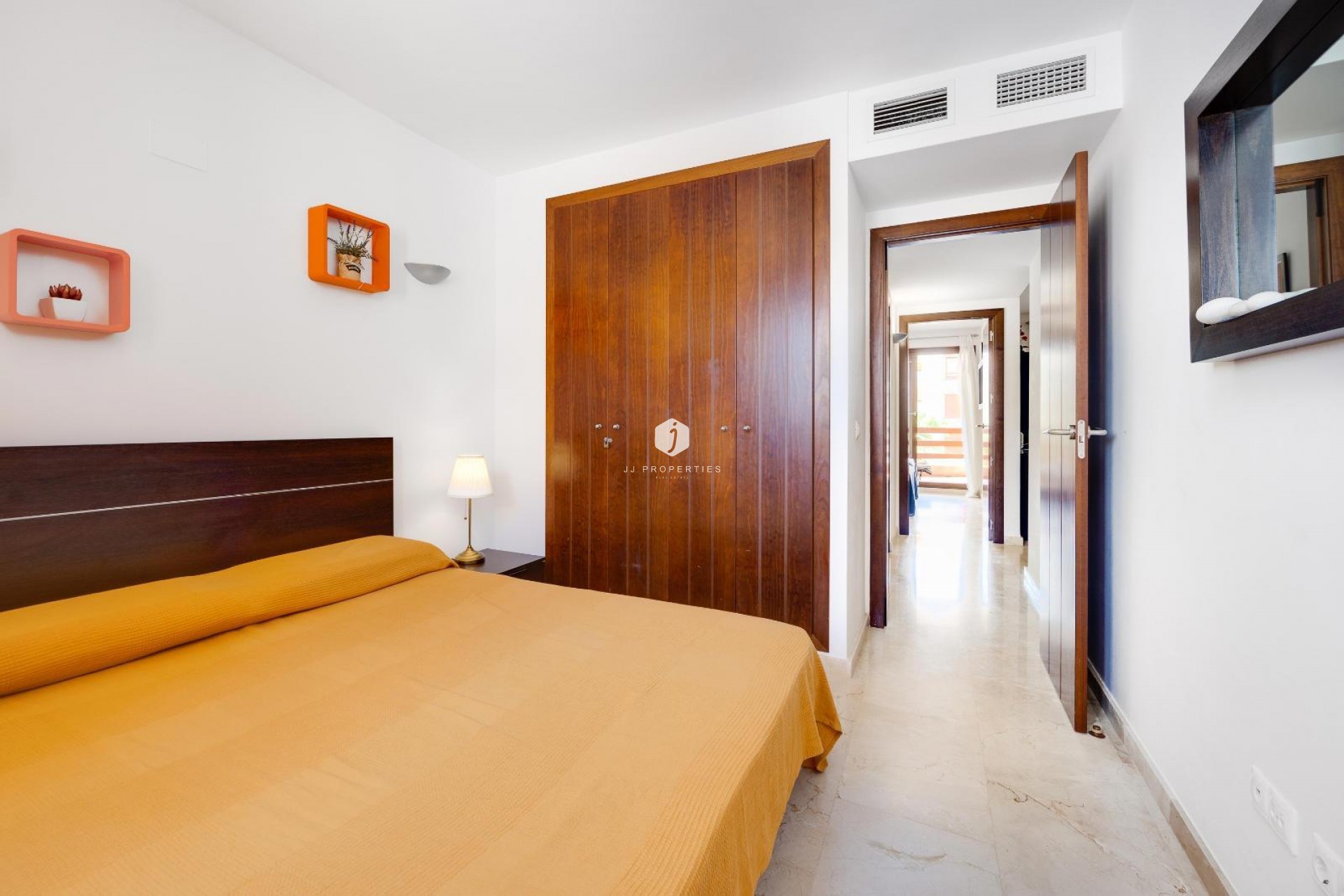 Segunda mano - Apartamento / piso -
Torrevieja - Punta prima