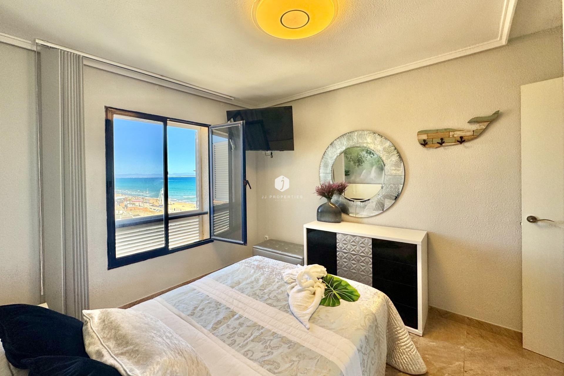 Segunda mano - Apartamento / piso -
Torrevieja - Torre la mata