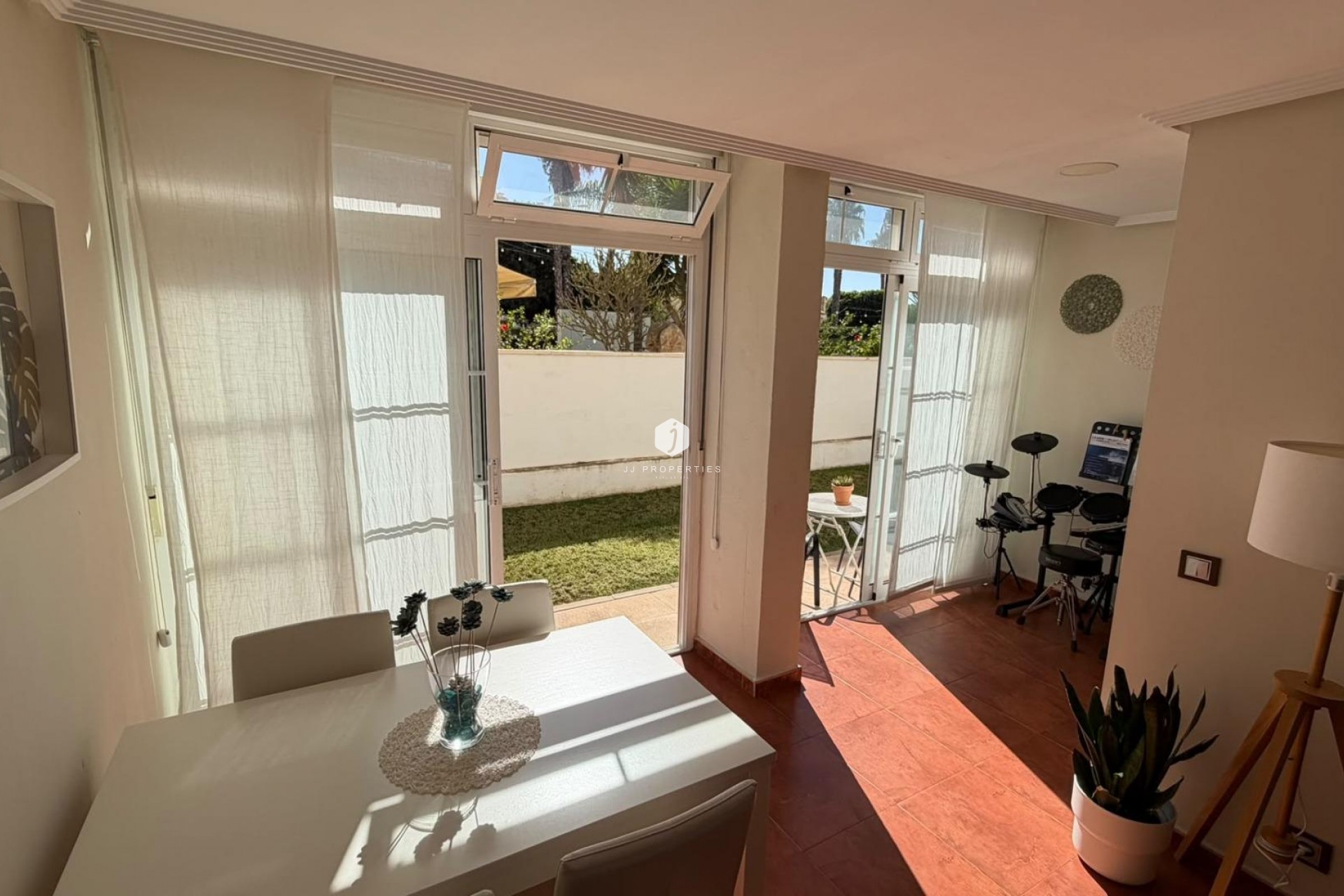 Segunda mano - Apartamento / piso -
Torrevieja - Torreblanca