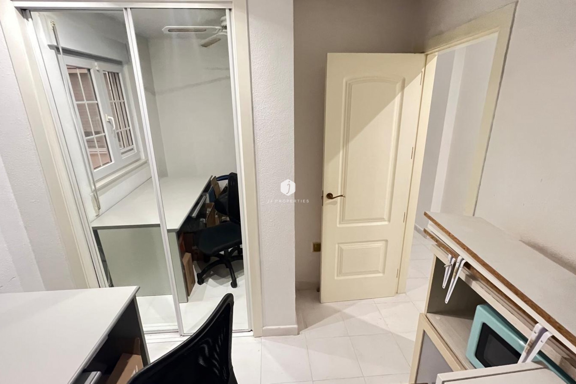 Segunda mano - Apartamento / piso -
Torrevieja