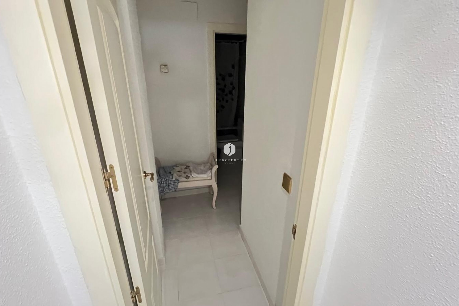Segunda mano - Apartamento / piso -
Torrevieja