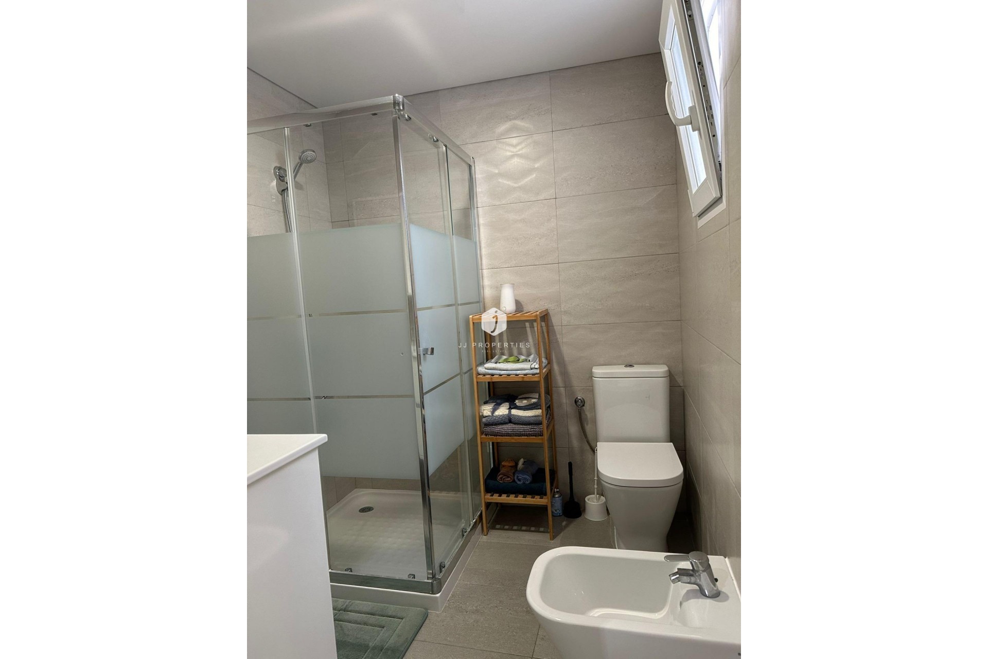 Segunda mano - Apartamento / piso -
Torrevieja